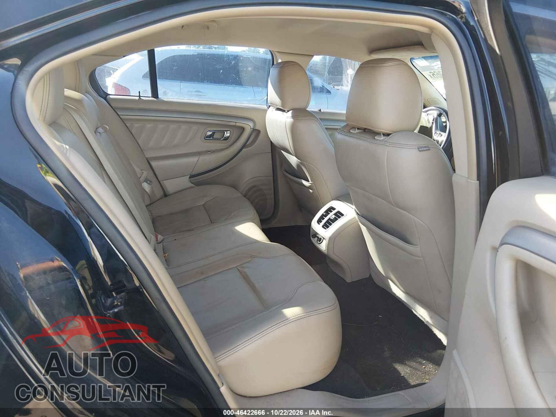FORD TAURUS 2017 - 1FAHP2E84HG110261