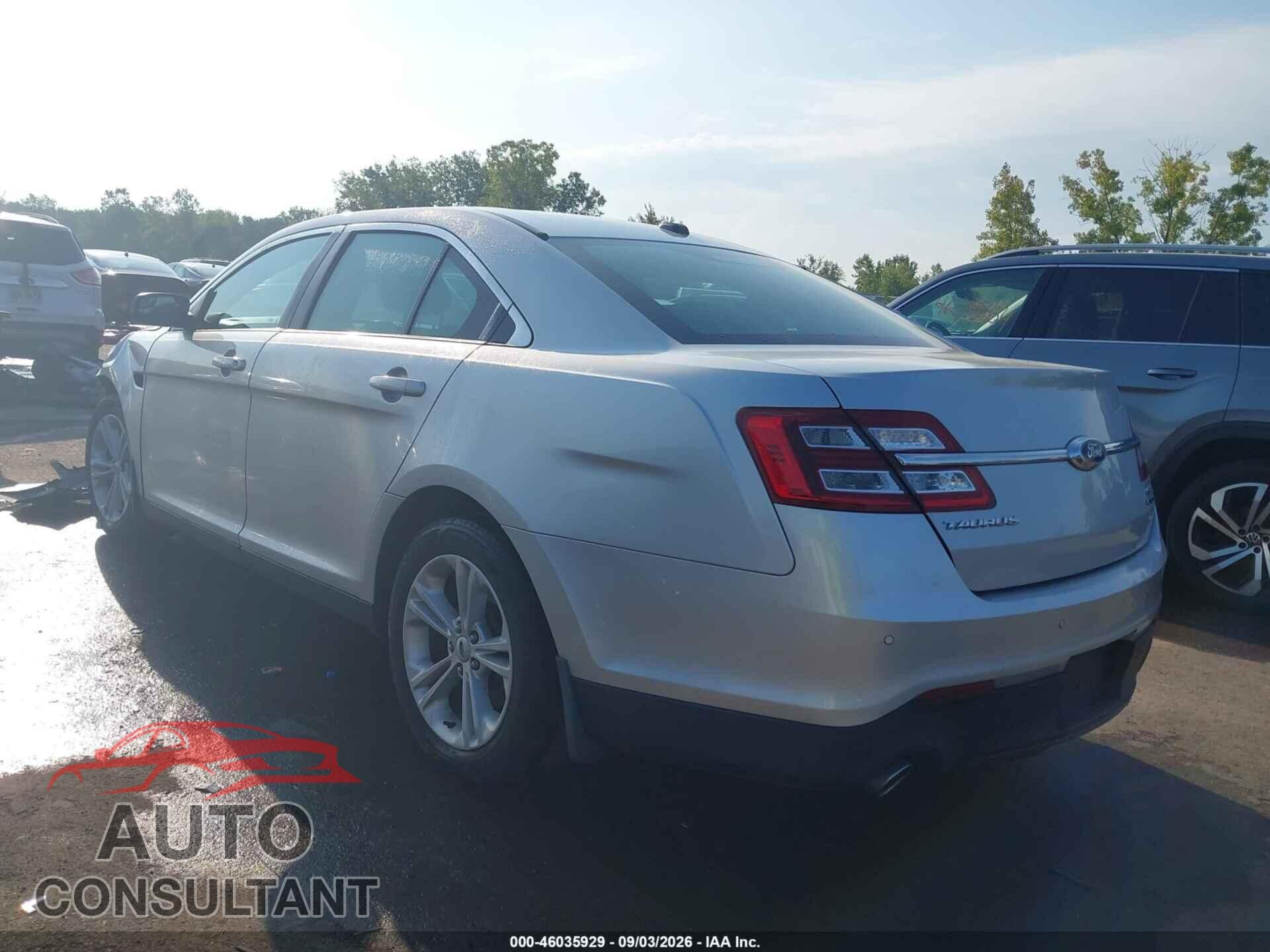 FORD TAURUS 2017 - 1FAHP2E88HG106262
