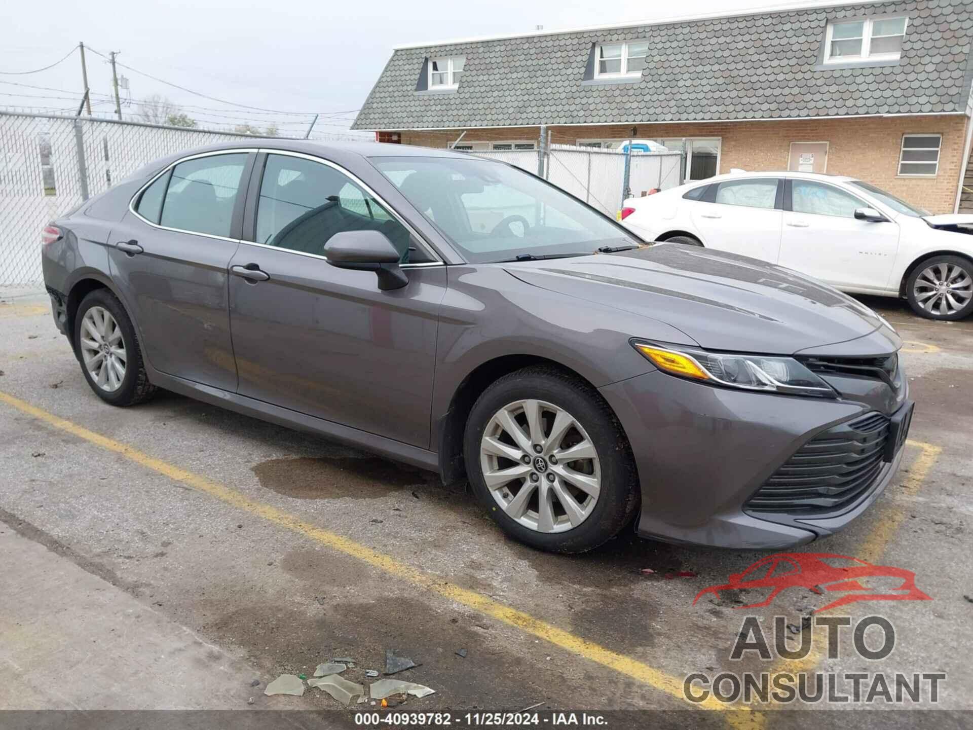 TOYOTA CAMRY 2019 - 4T1B11HK0KU211661