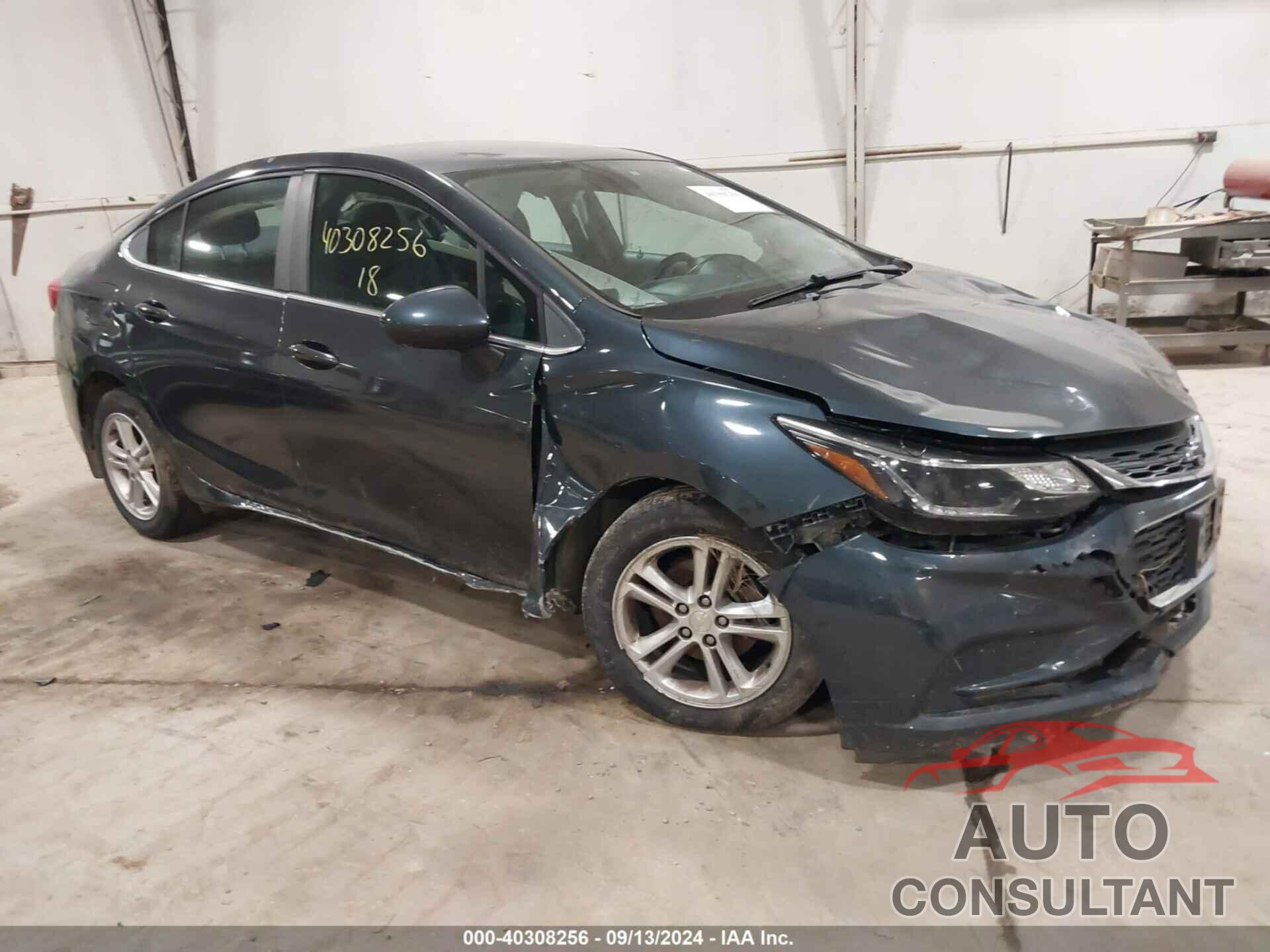 CHEVROLET CRUZE 2018 - 1G1BE5SM5J7171612