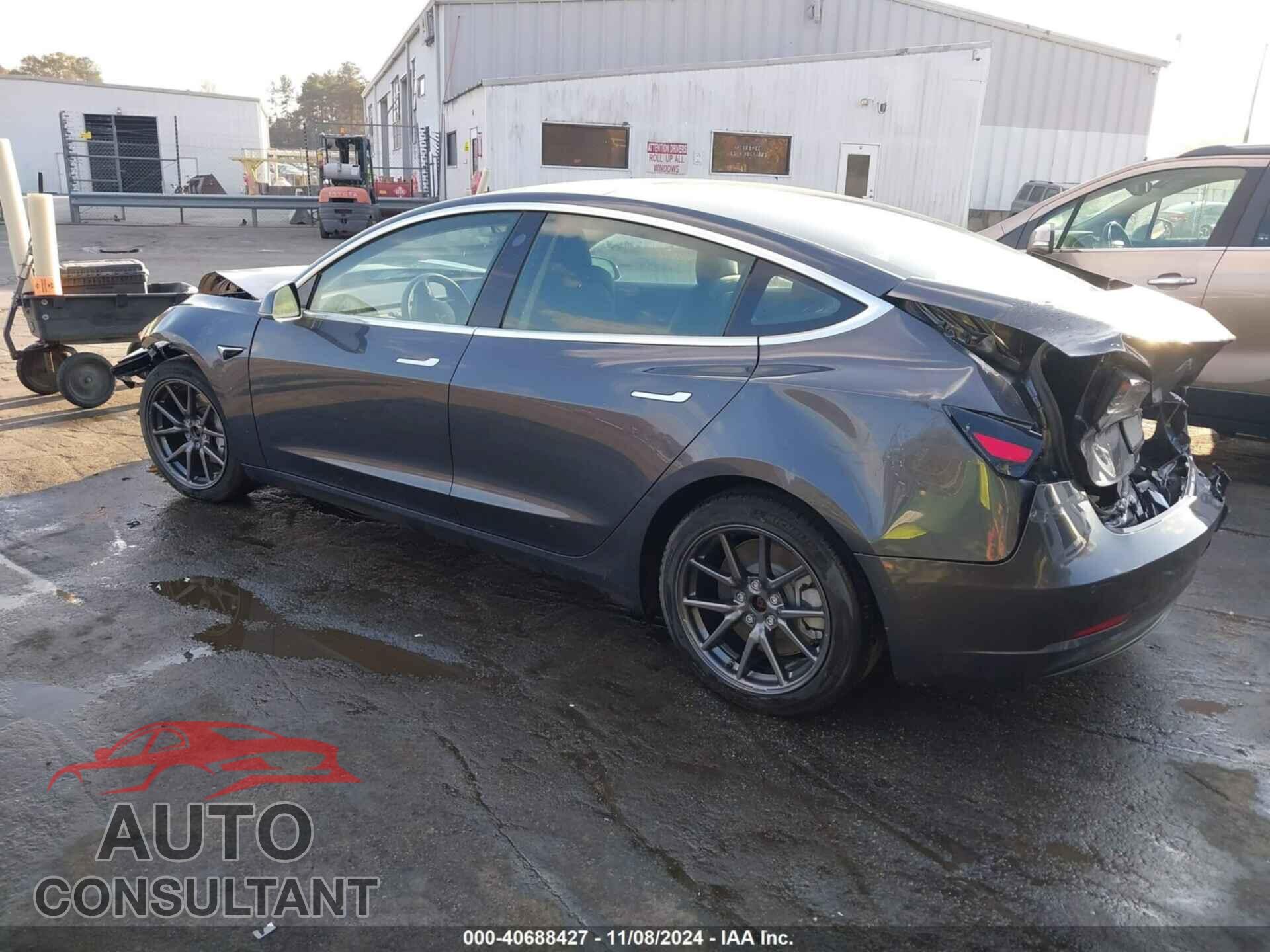 TESLA MODEL 3 2019 - 5YJ3E1EB7KF210002