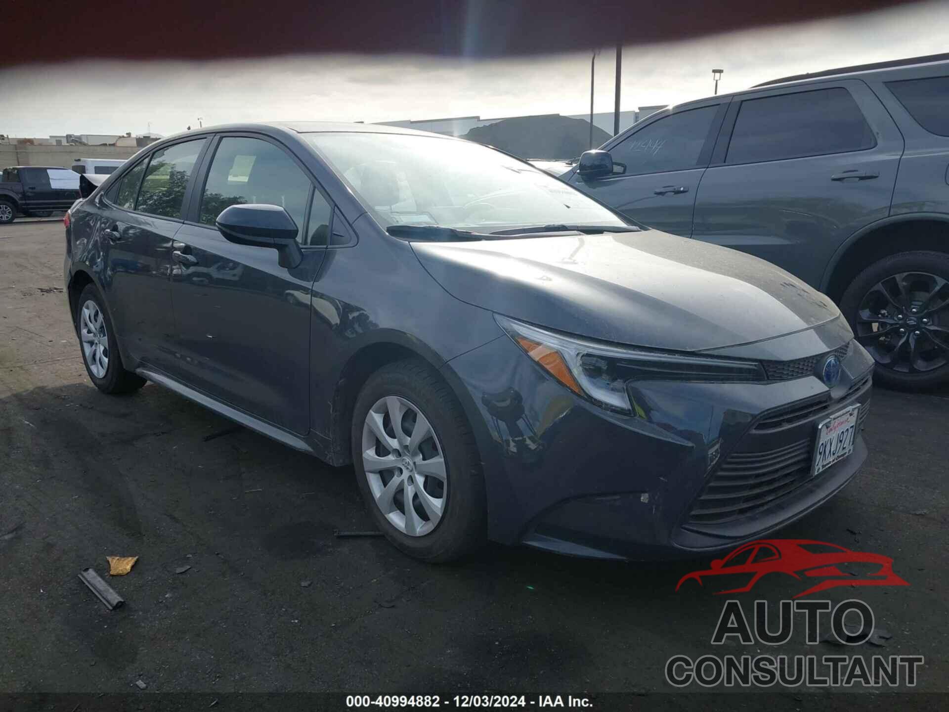 TOYOTA COROLLA 2024 - JTDBCMFE2R3028520