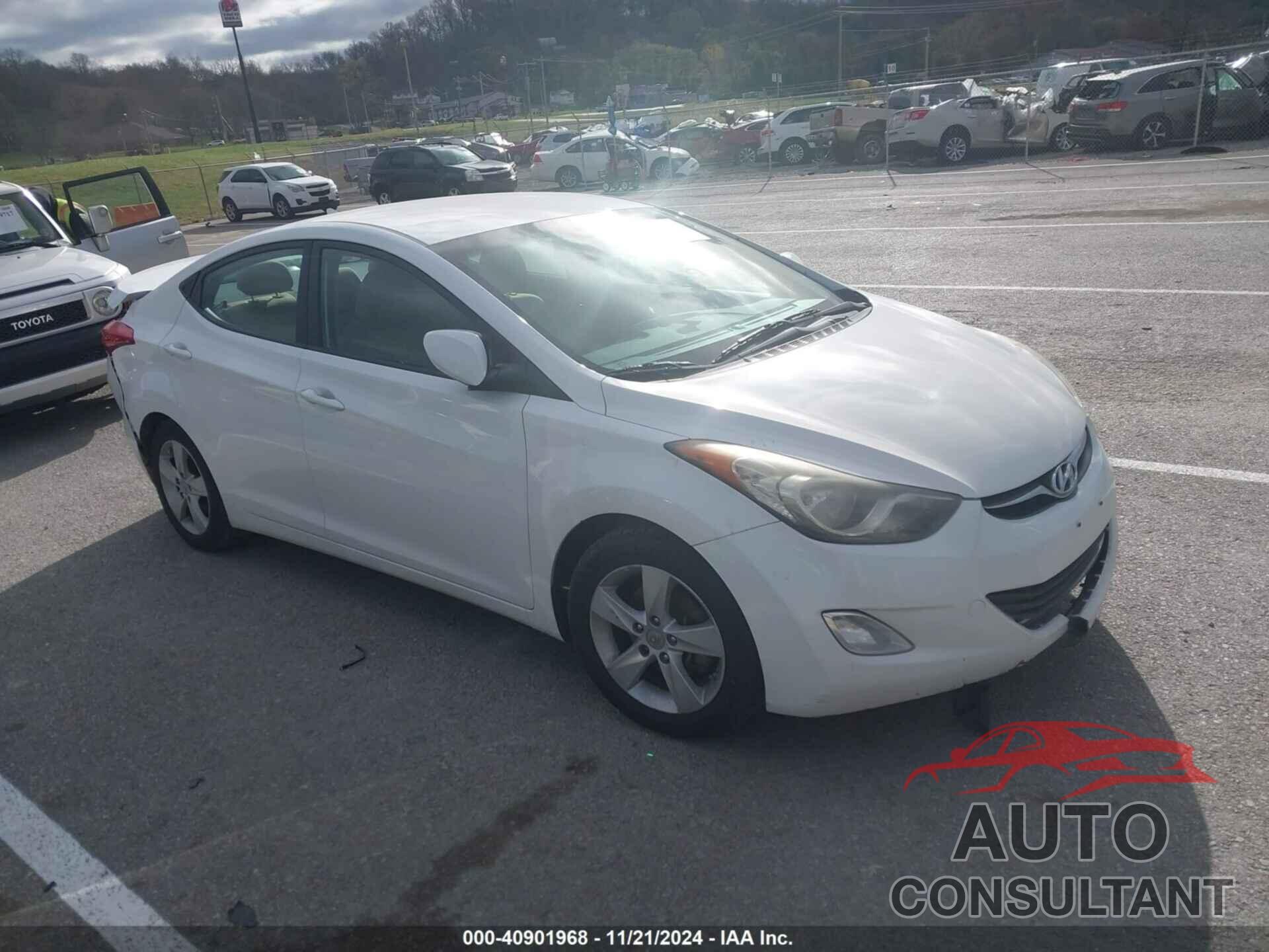 HYUNDAI ELANTRA 2013 - 5NPDH4AE8DH349475