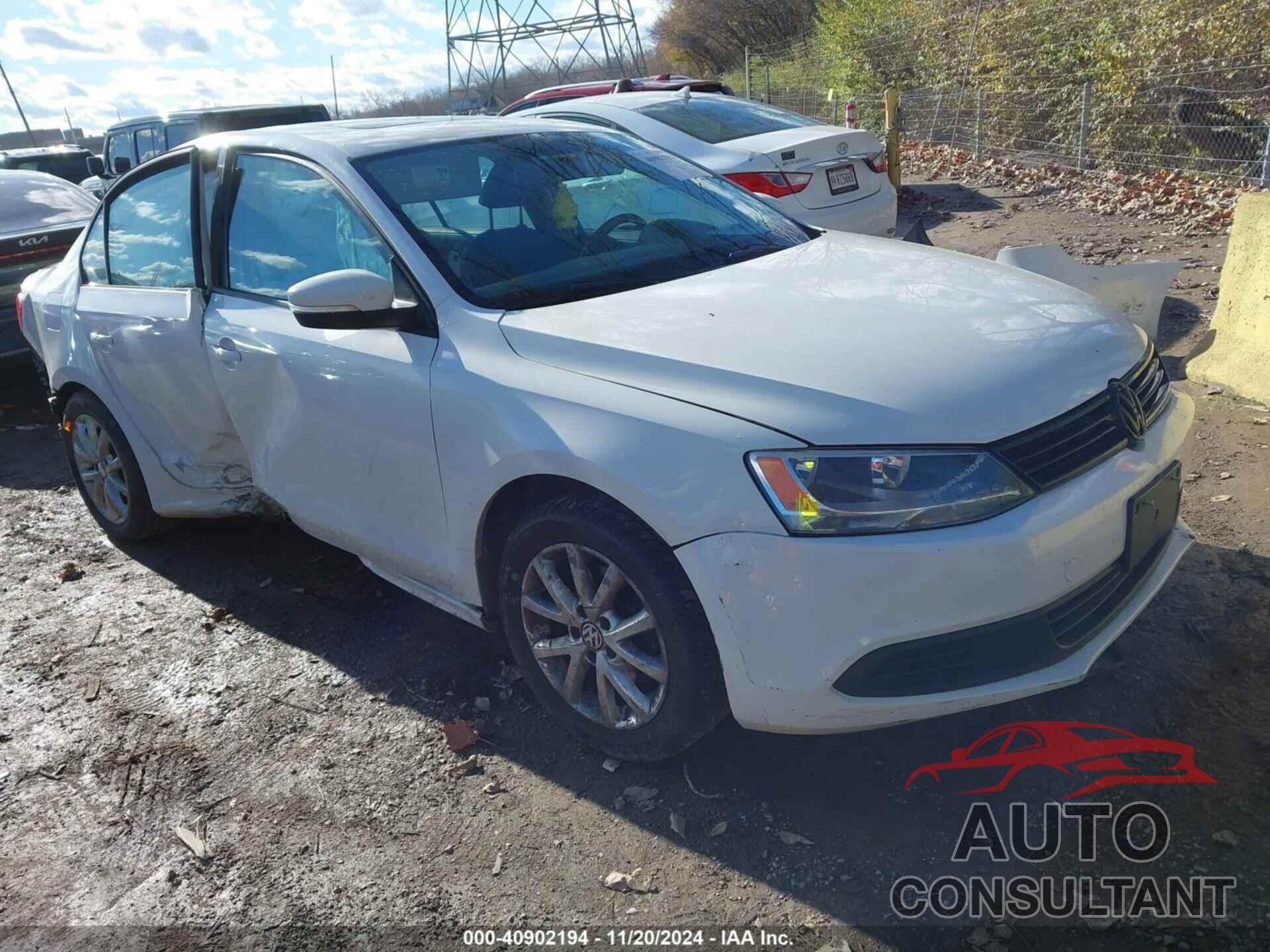VOLKSWAGEN JETTA 2011 - 3VWBX7AJ5BM006555