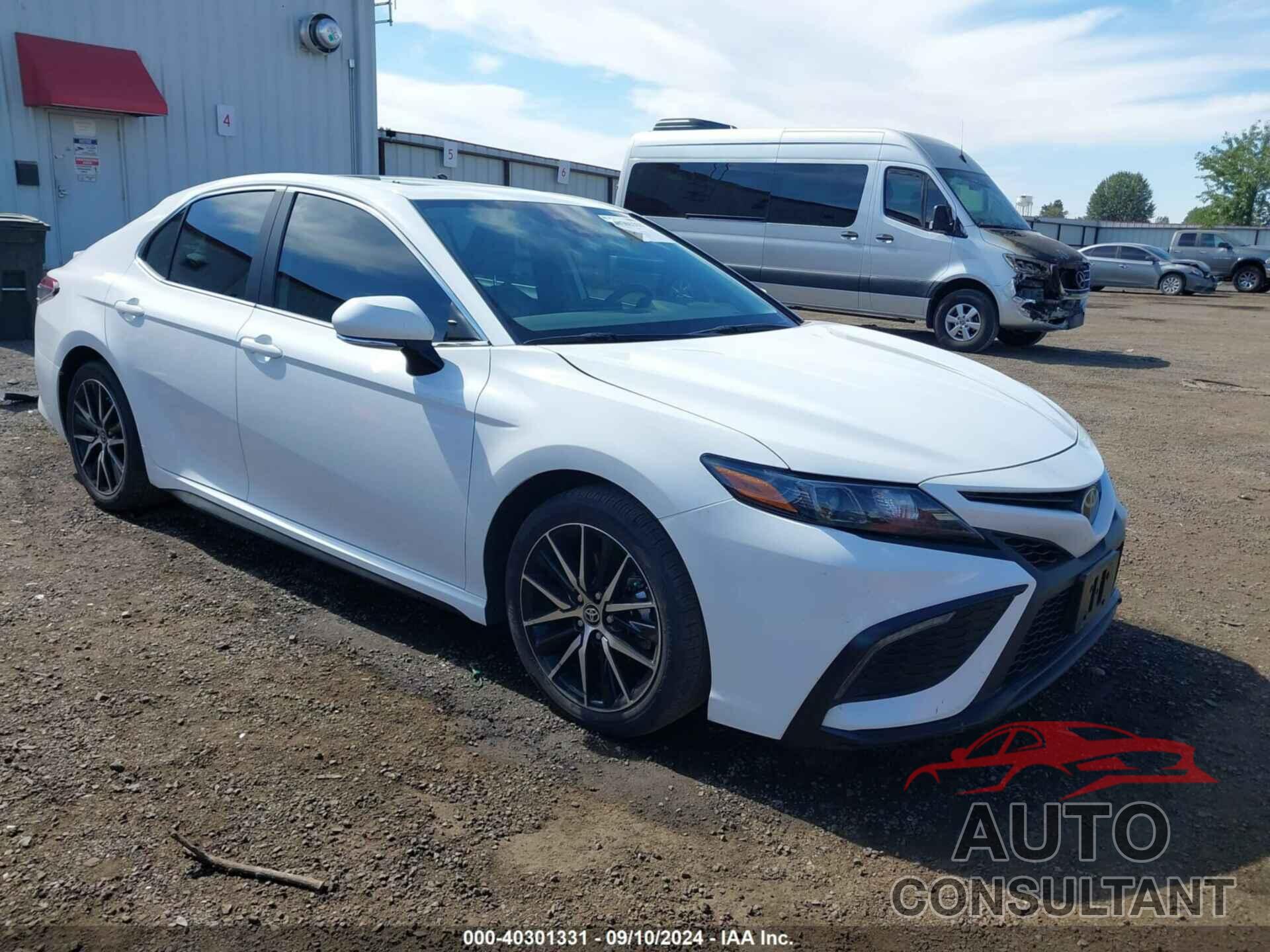 TOYOTA CAMRY 2023 - 4T1G11BK0PU103014