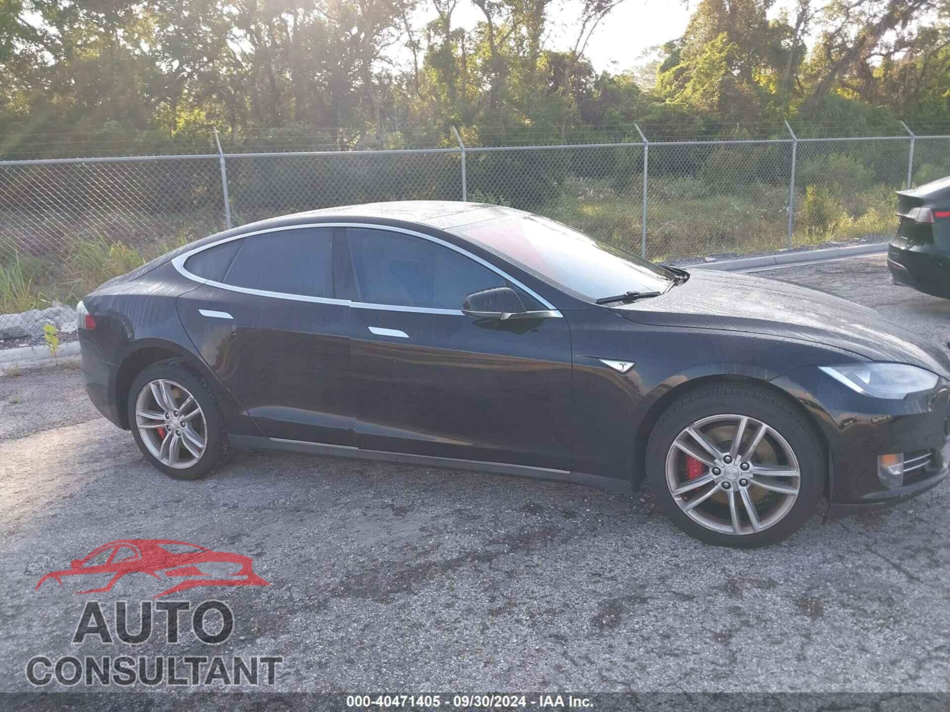 TESLA MODEL S 2015 - 5YJSA1E43FF112342