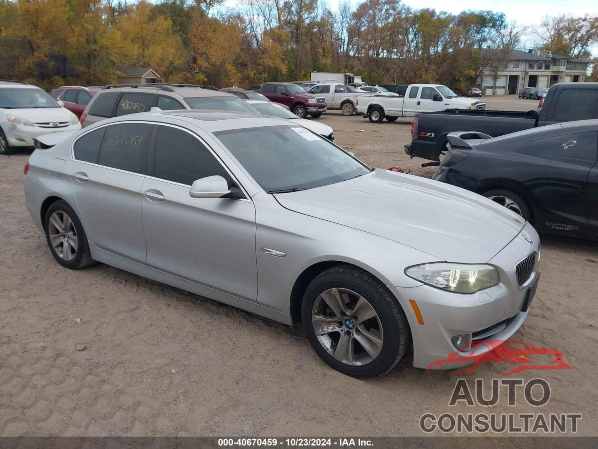 BMW 528I 2013 - WBAXH5C53DDW15617