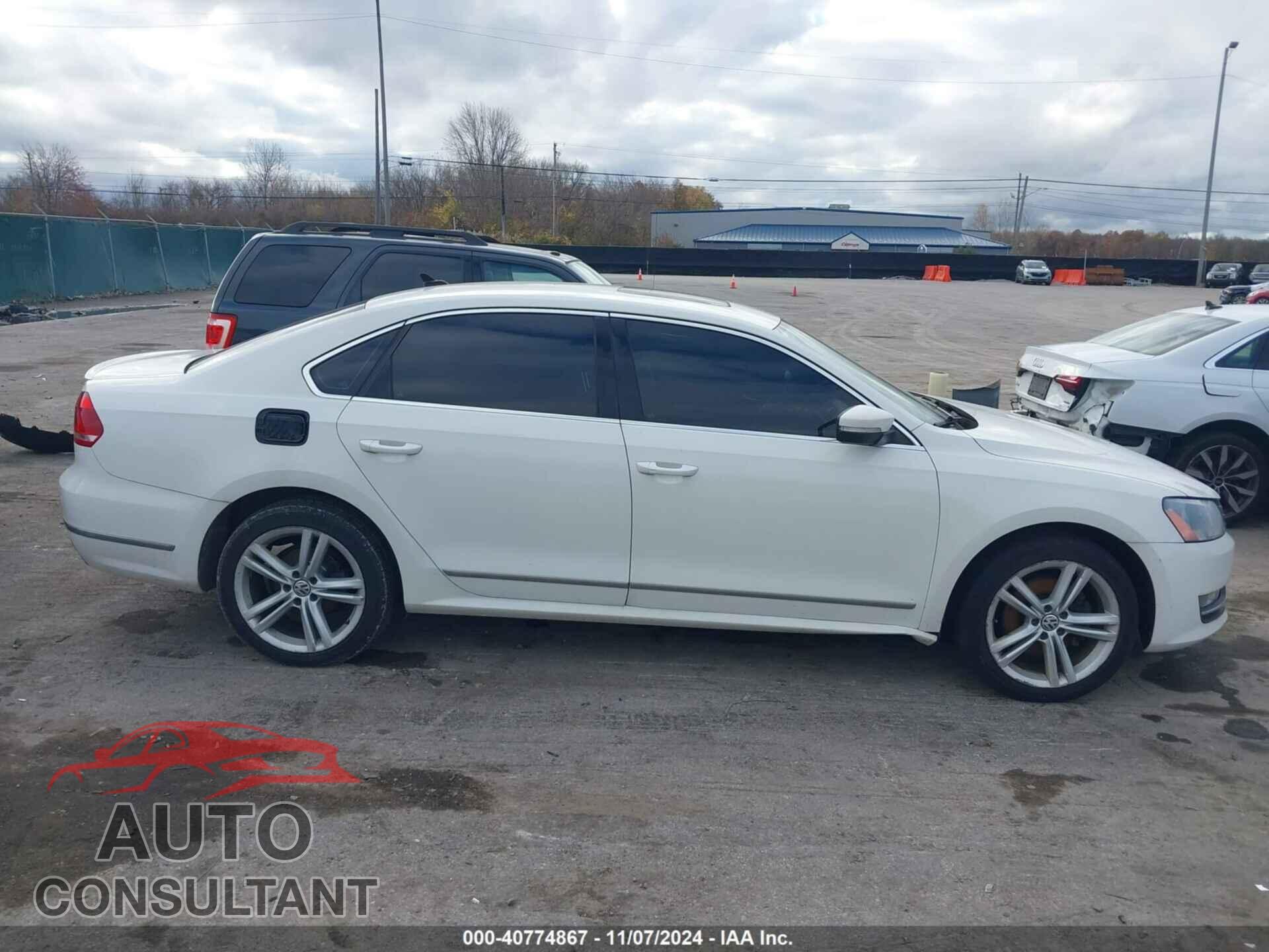 VOLKSWAGEN PASSAT 2014 - 1VWCN7A30EC005329