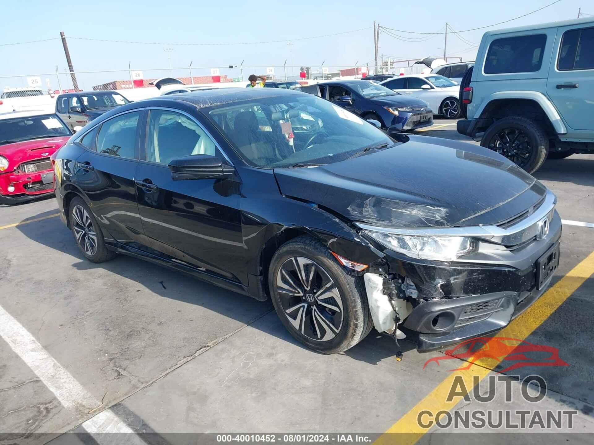 HONDA CIVIC 2018 - JHMFC1F32JX028575