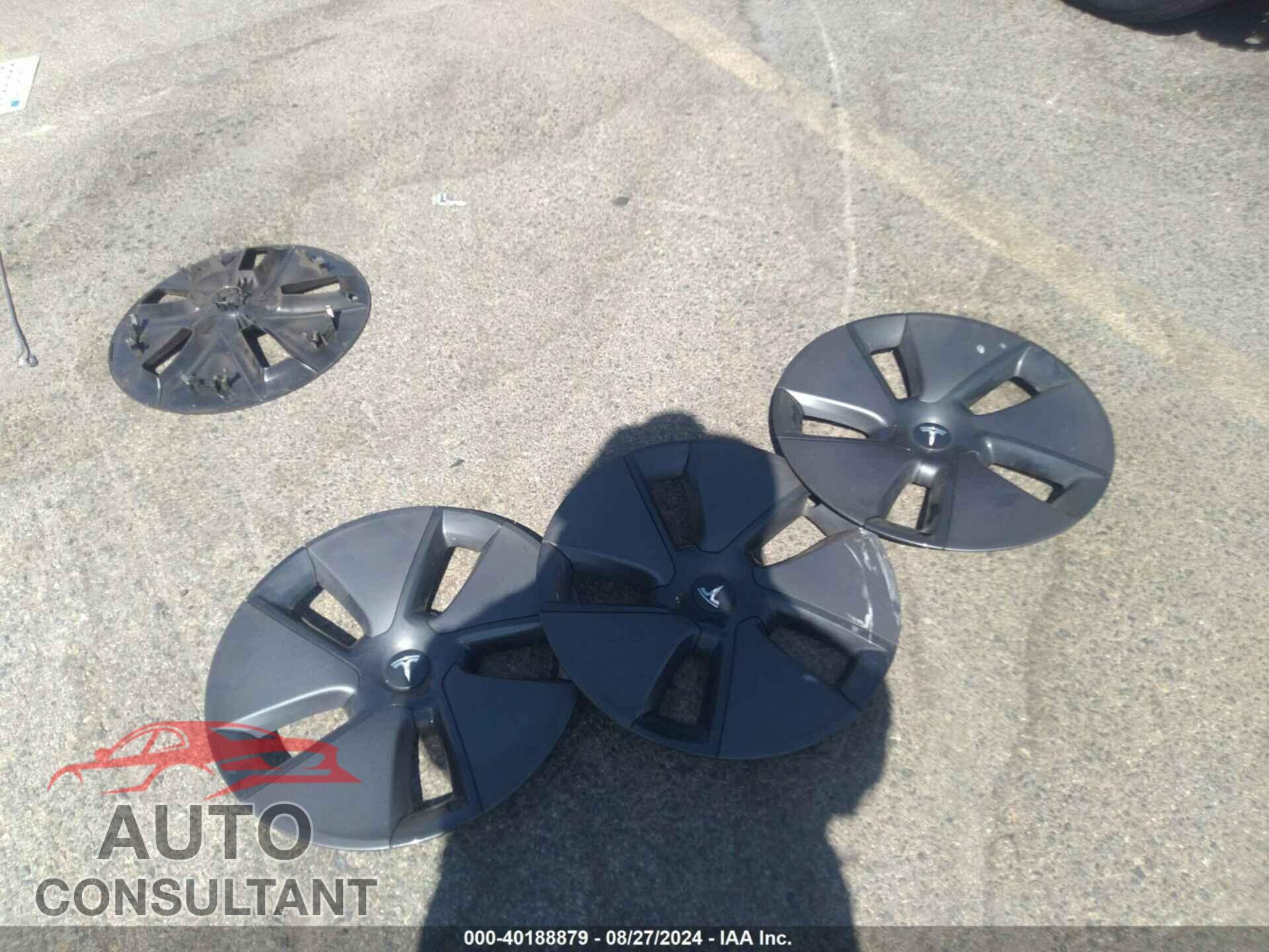 TESLA MODEL 3 2023 - 5YJ3E1EA4PF403724