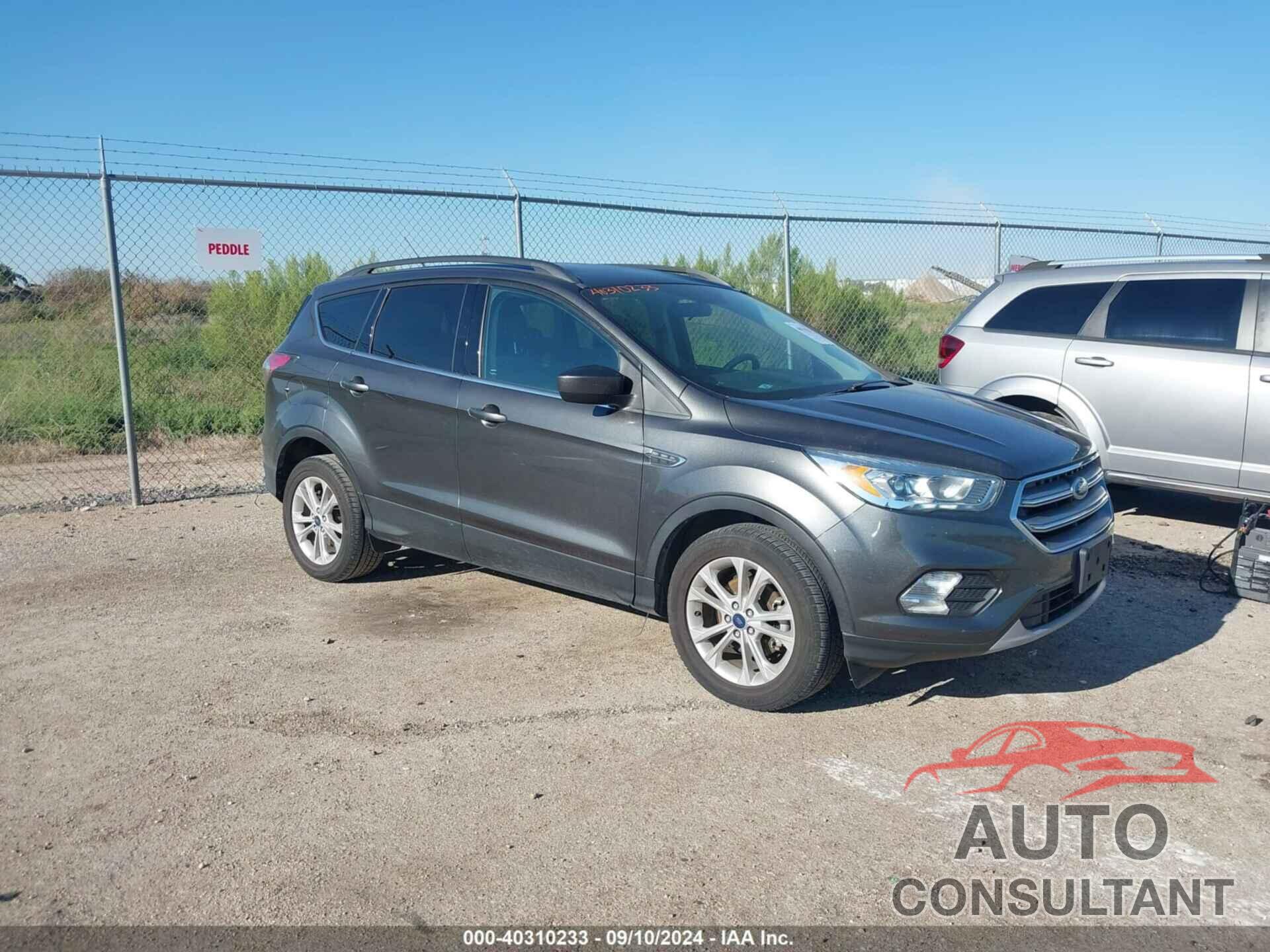 FORD ESCAPE 2017 - 1FMCU0GD2HUB43073