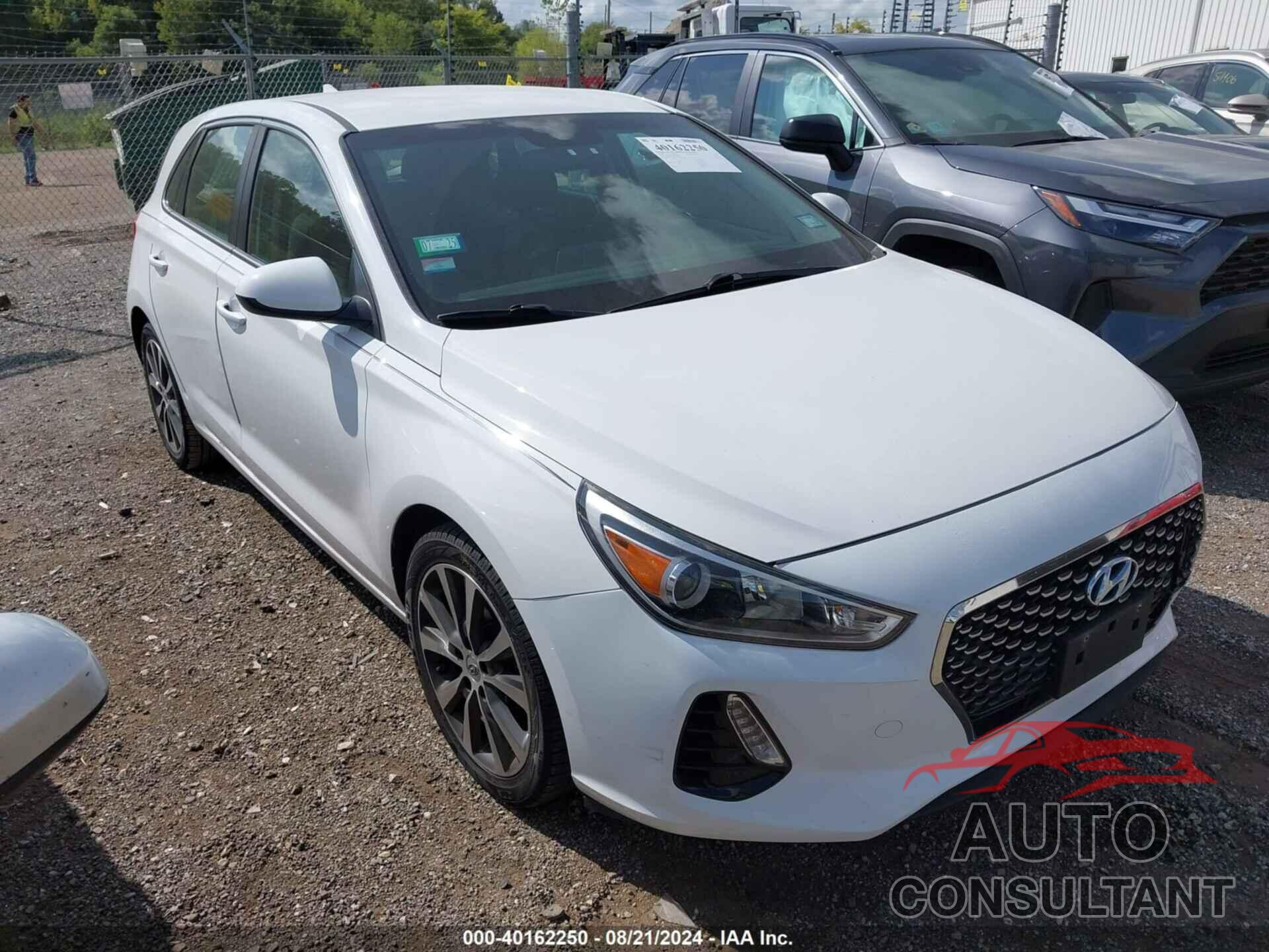 HYUNDAI ELANTRA GT 2018 - KMHH35LE9JU010496