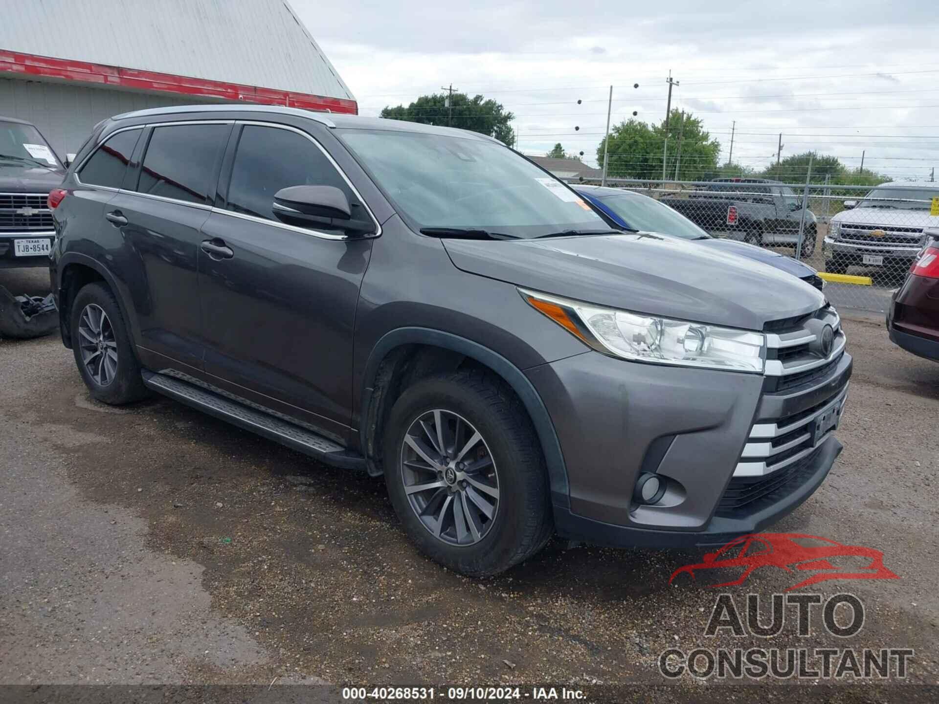 TOYOTA HIGHLANDER 2018 - 5TDKZRFH5JS536702