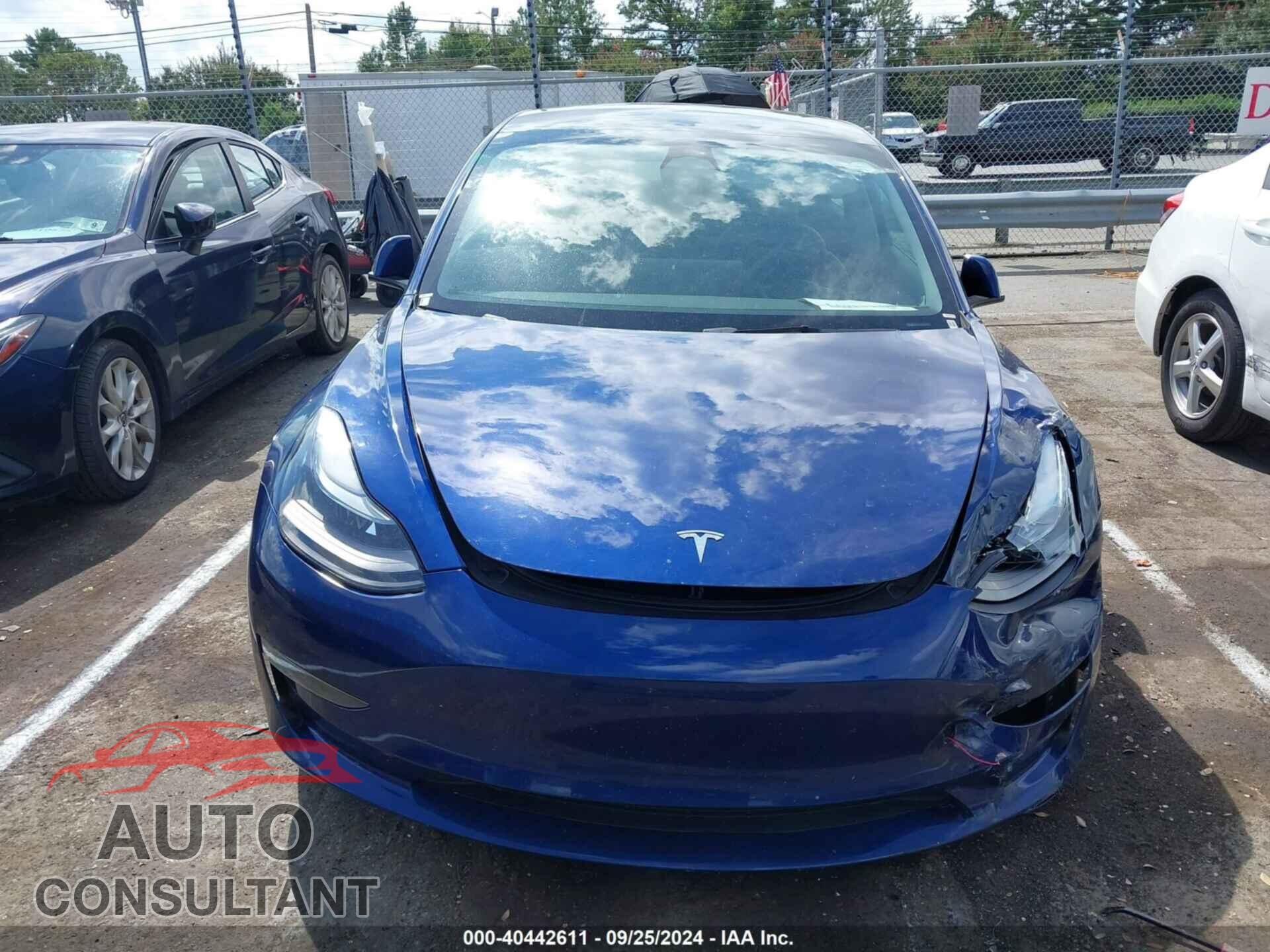 TESLA MODEL 3 2023 - 5YJ3E1EA1PF452654