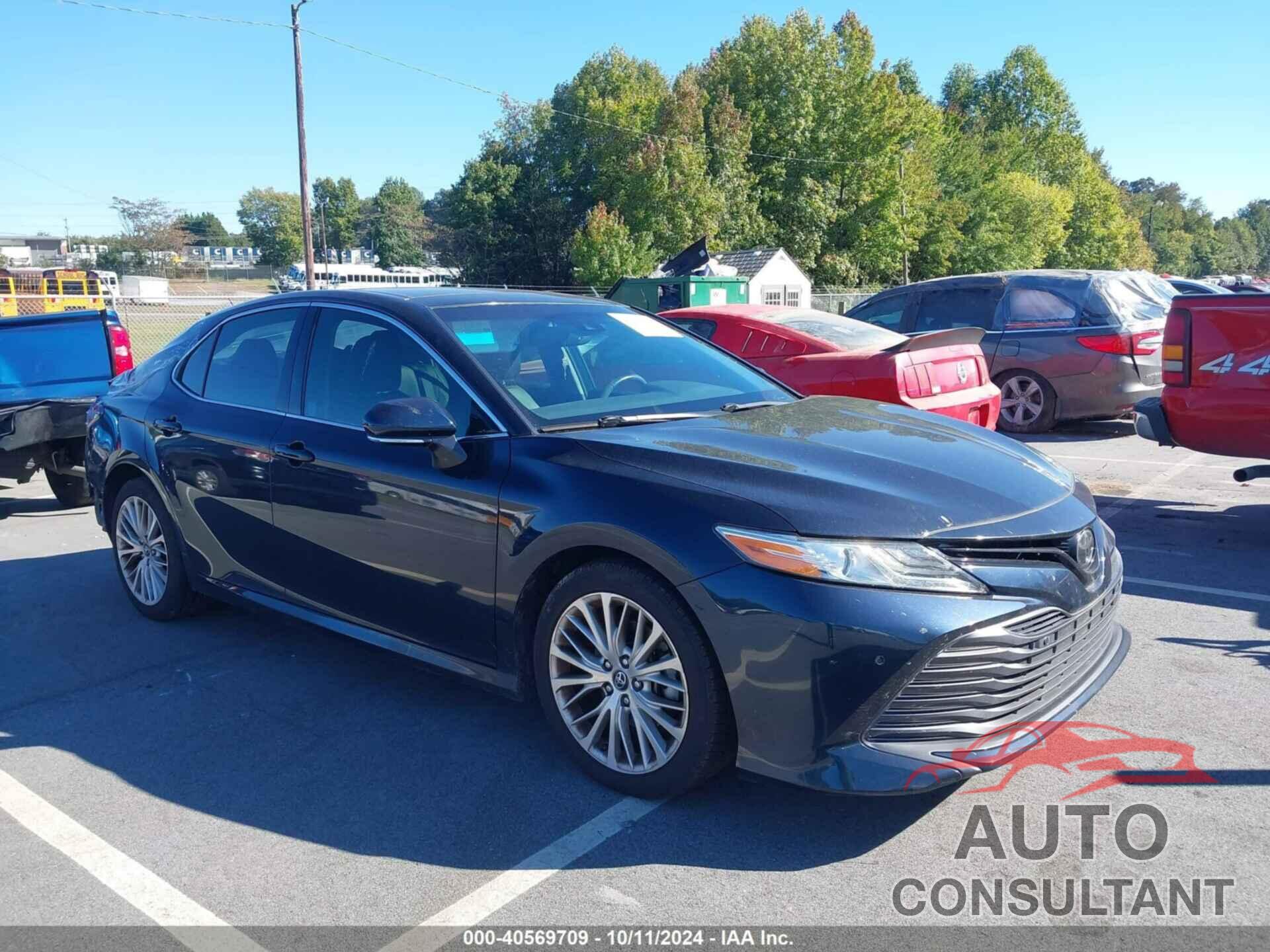 TOYOTA CAMRY 2018 - 4T1B11HKXJU504918
