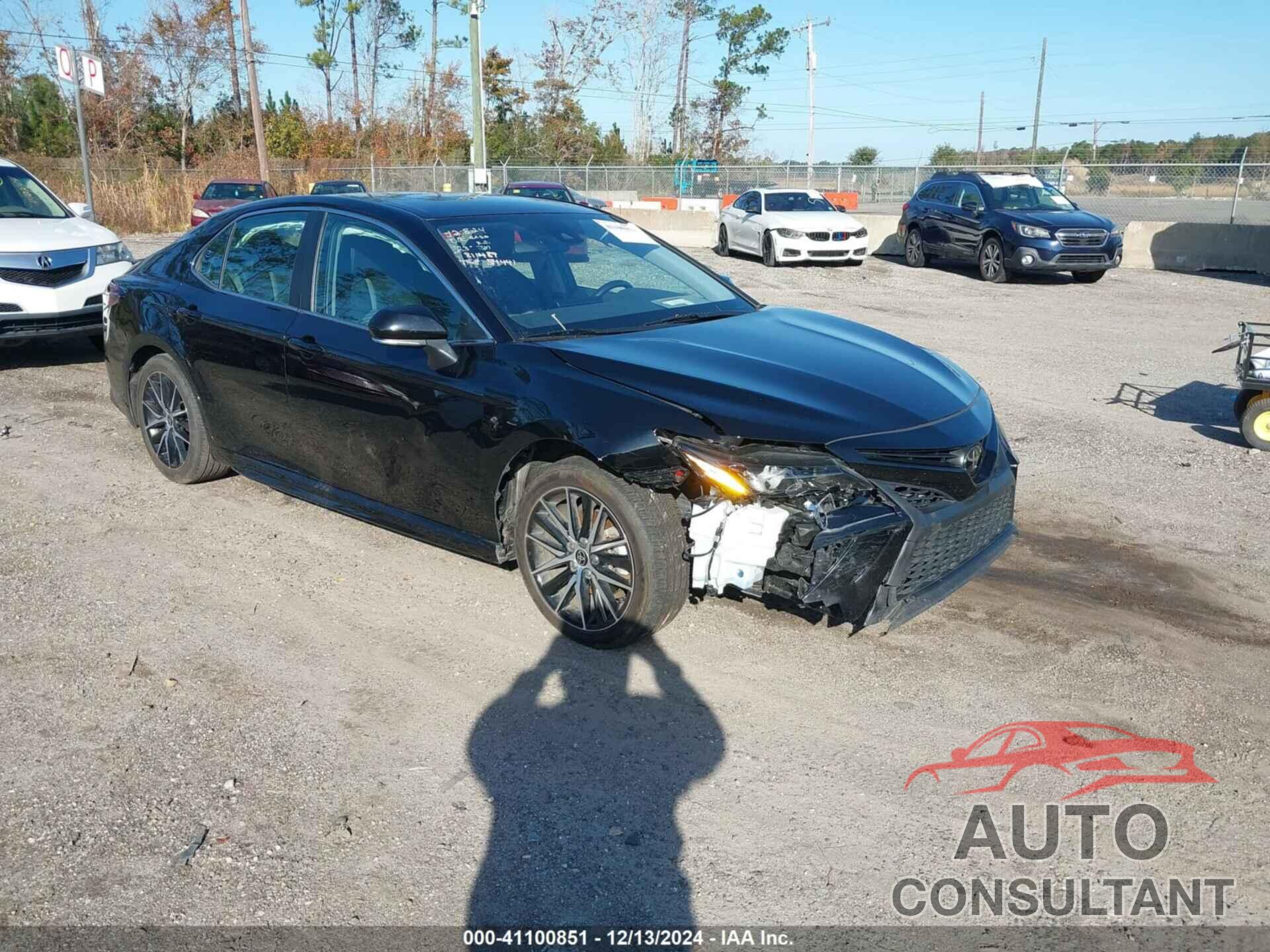 TOYOTA CAMRY 2023 - 4T1G11AK2PU811489