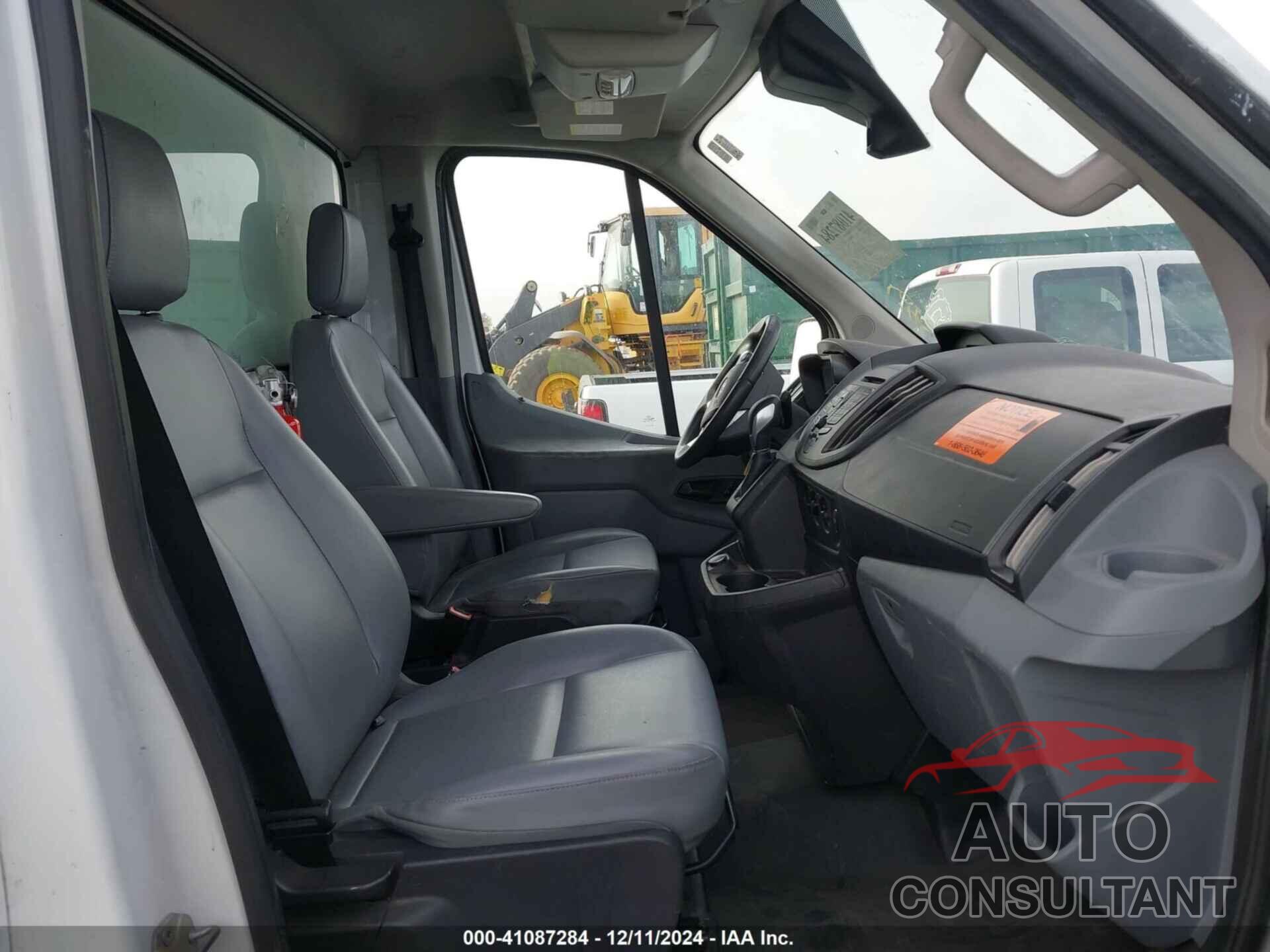 FORD TRANSIT-350 CAB 2018 - 1FDBF8ZM8JKA62193