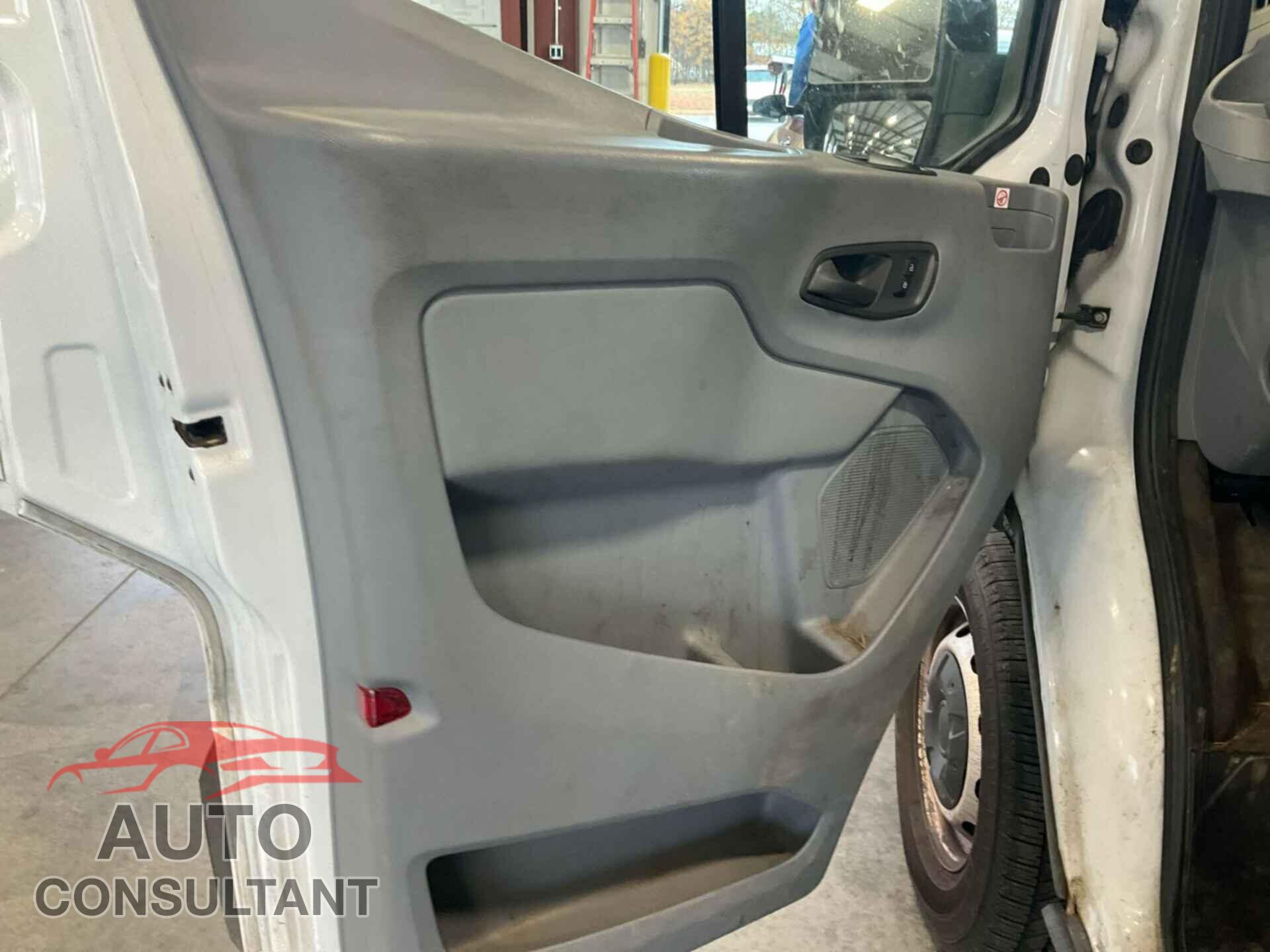 FORD TRANSIT 2019 - 1FTYR1YM2KKA24751