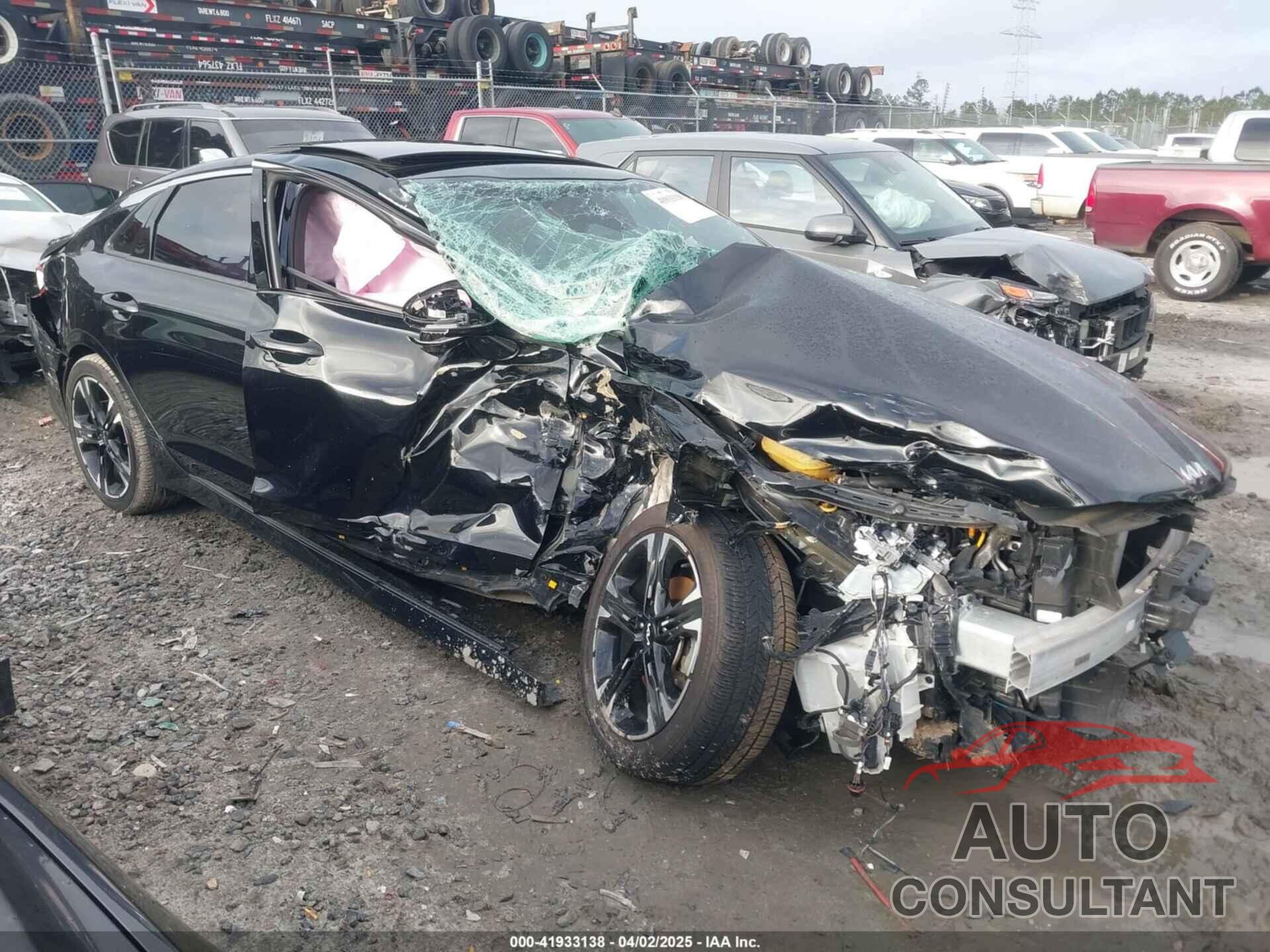 KIA K5 2022 - 5XXG64J28NG088578