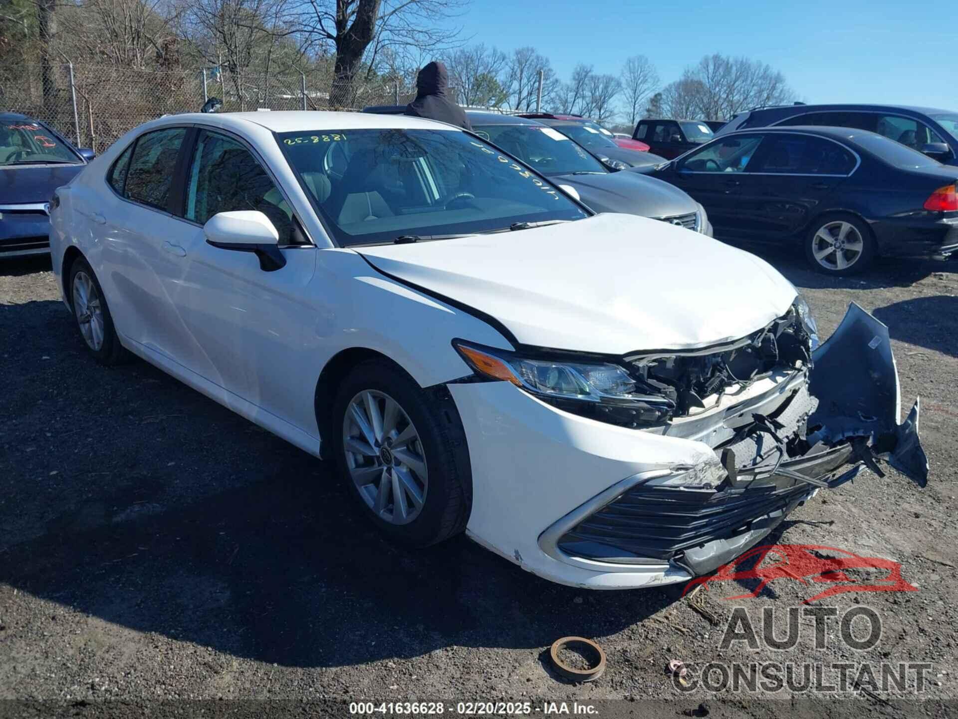 TOYOTA CAMRY 2022 - 4T1C11AK7NU628391