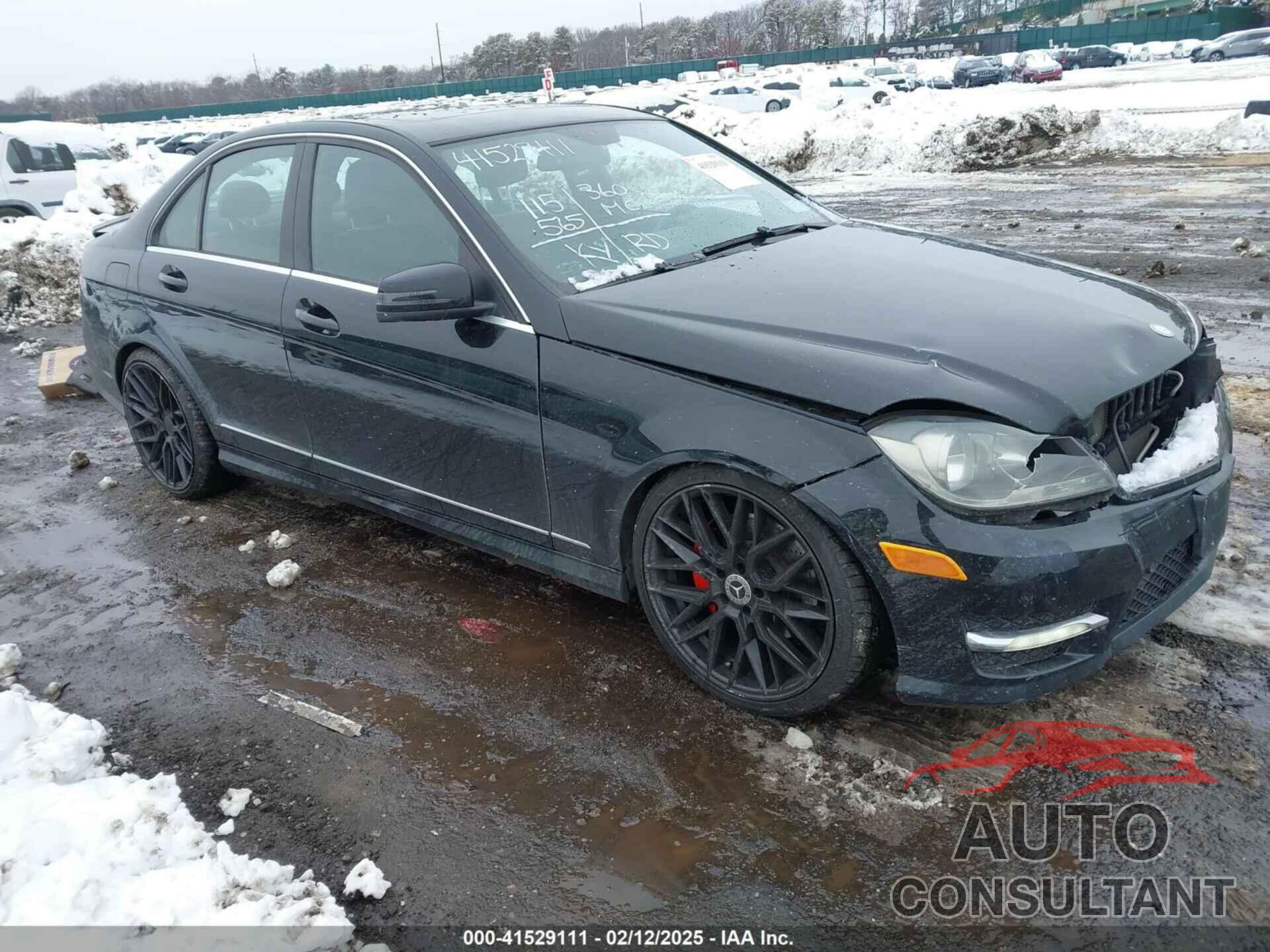 MERCEDES-BENZ C 300 2013 - WDDGF8AB5DR252734