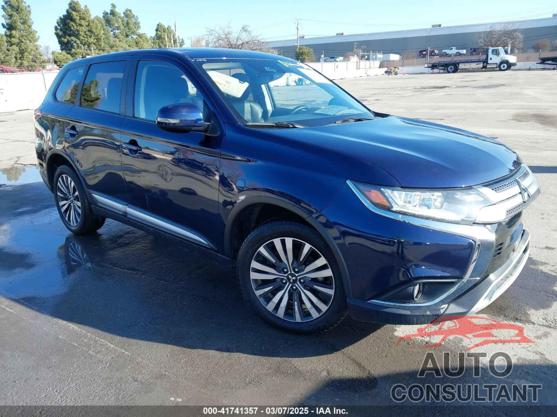 MITSUBISHI OUTLANDER 2020 - JA4AZ3A36LZ047970