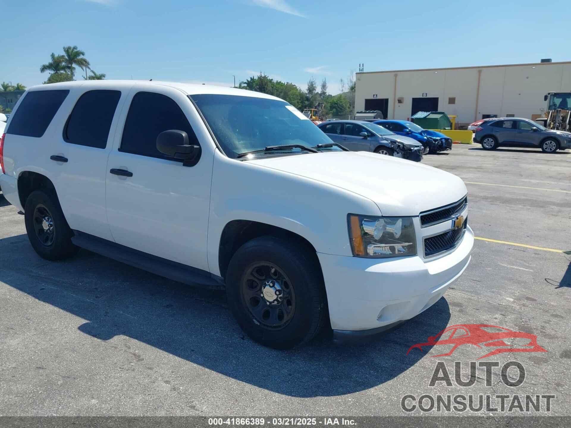 CHEVROLET TAHOE 2011 - 1GNLC2E02BR325621
