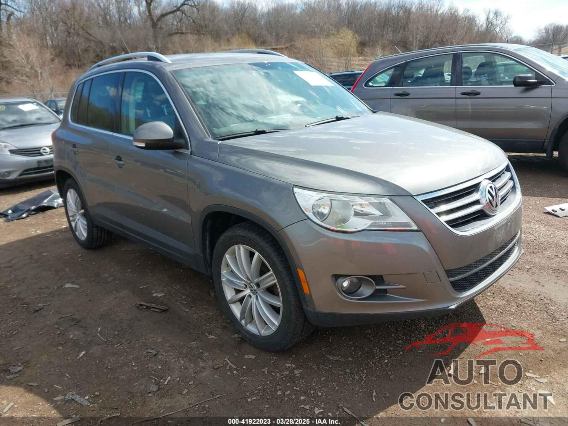 VOLKSWAGEN TIGUAN 2011 - WVGBV7AX2BW533378