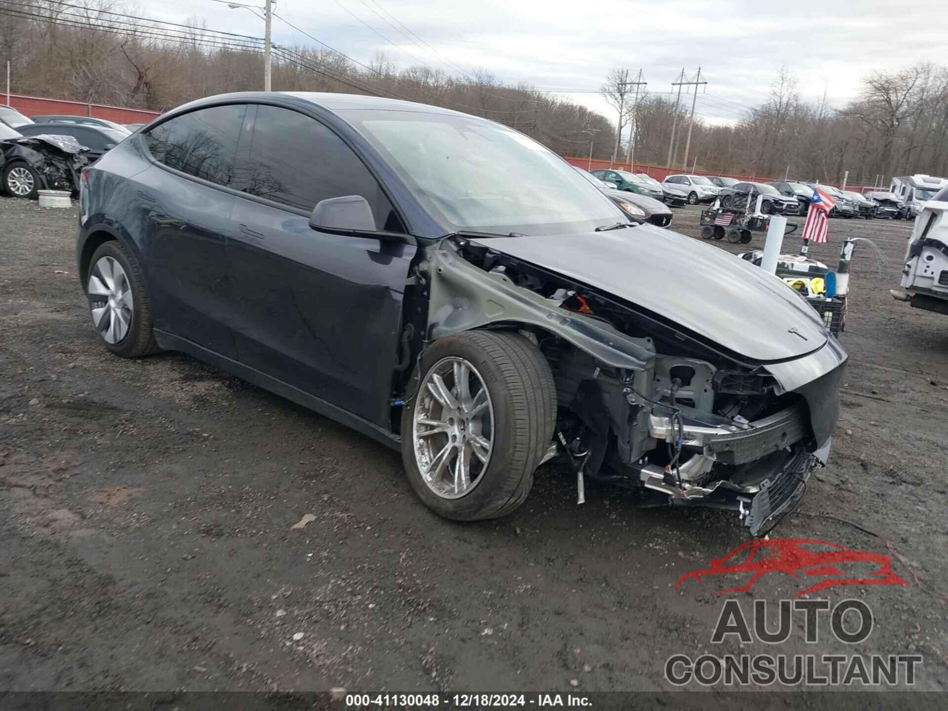 TESLA MODEL Y 2024 - 7SAYGDEE4RA235364