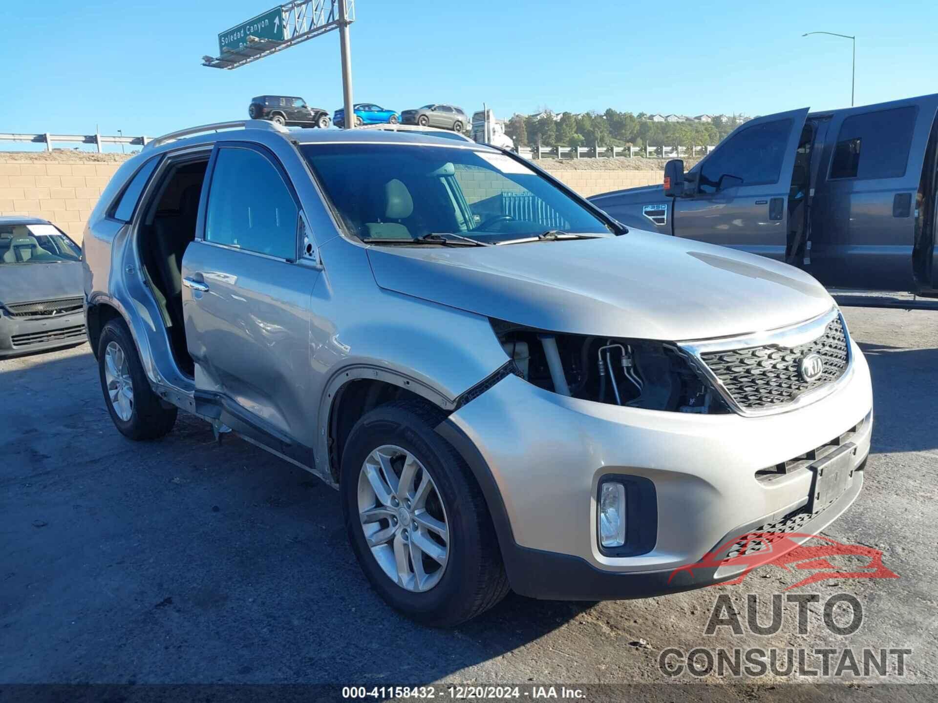 KIA SORENTO 2015 - 5XYKT4A60FG624989