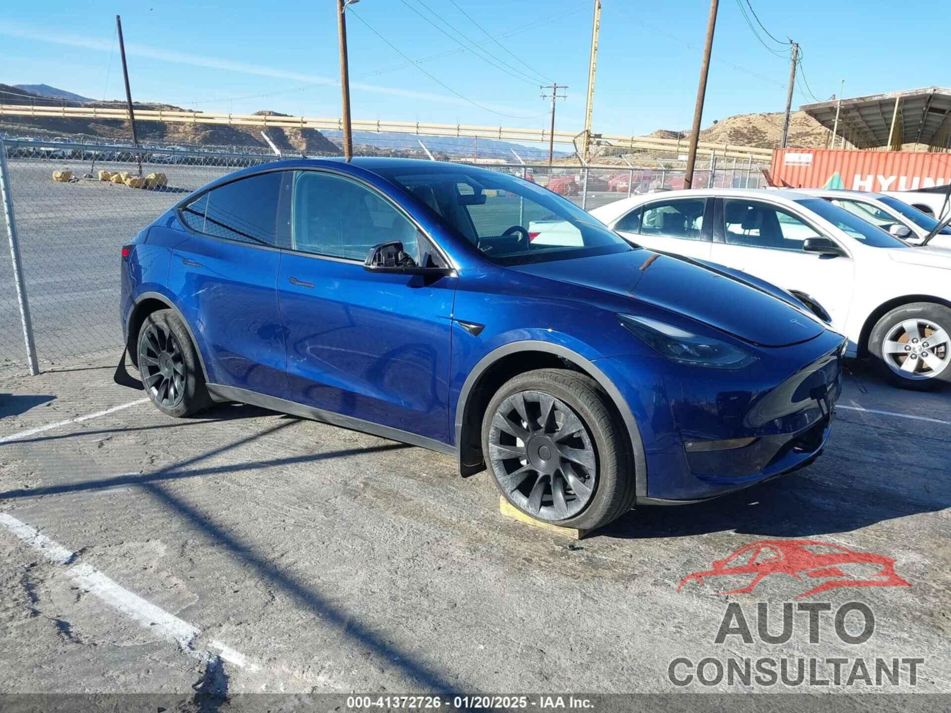 TESLA MODEL Y 2023 - 7SAYGAEE8PF624233