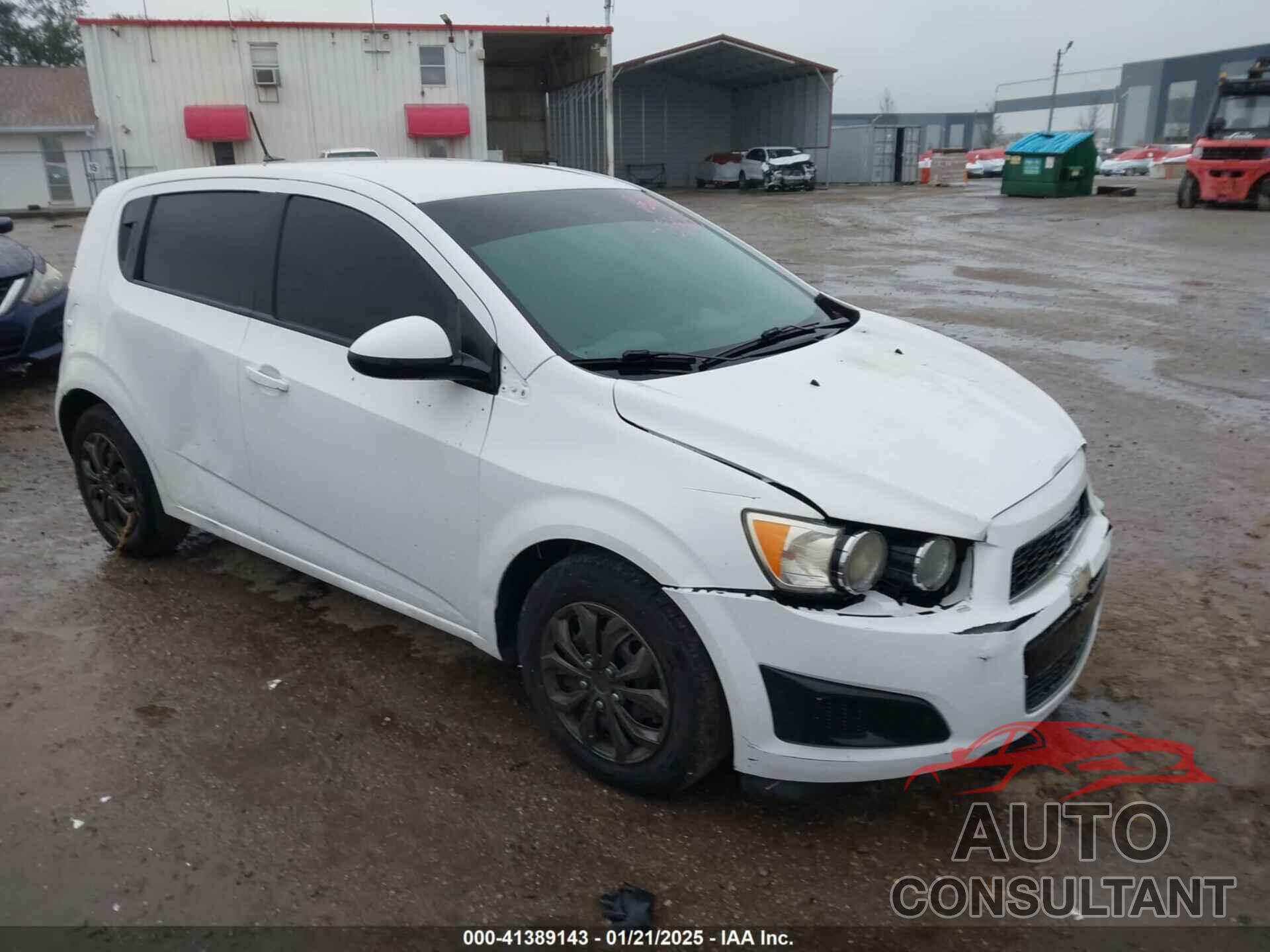 CHEVROLET SONIC 2014 - 1G1JA6SH0E4100325