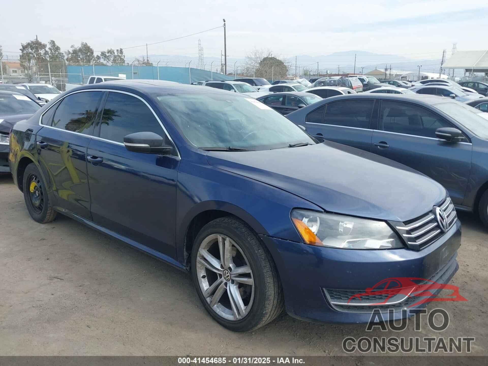 VOLKSWAGEN PASSAT 2014 - 1VWBT7A38EC111237