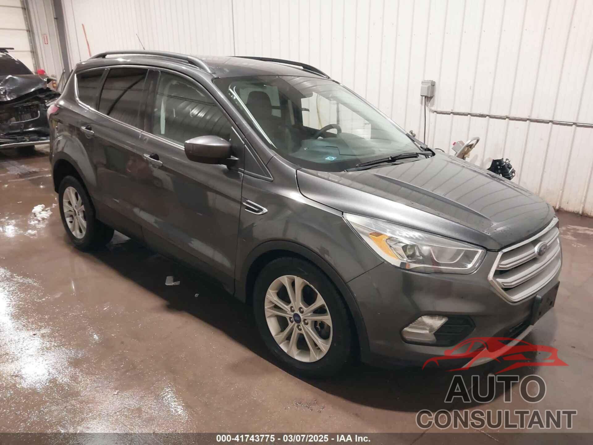 FORD ESCAPE 2017 - 1FMCU9GD6HUC79257