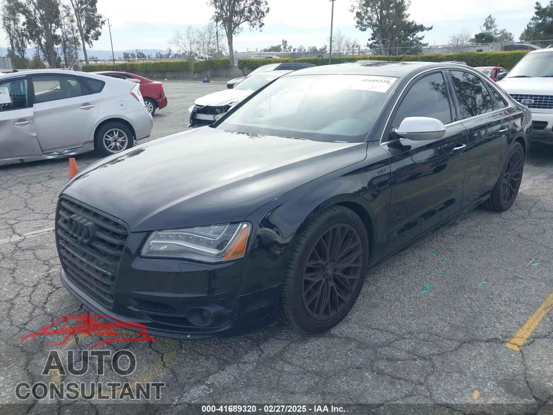 AUDI S8 2013 - WAUD2AFD0DN028673