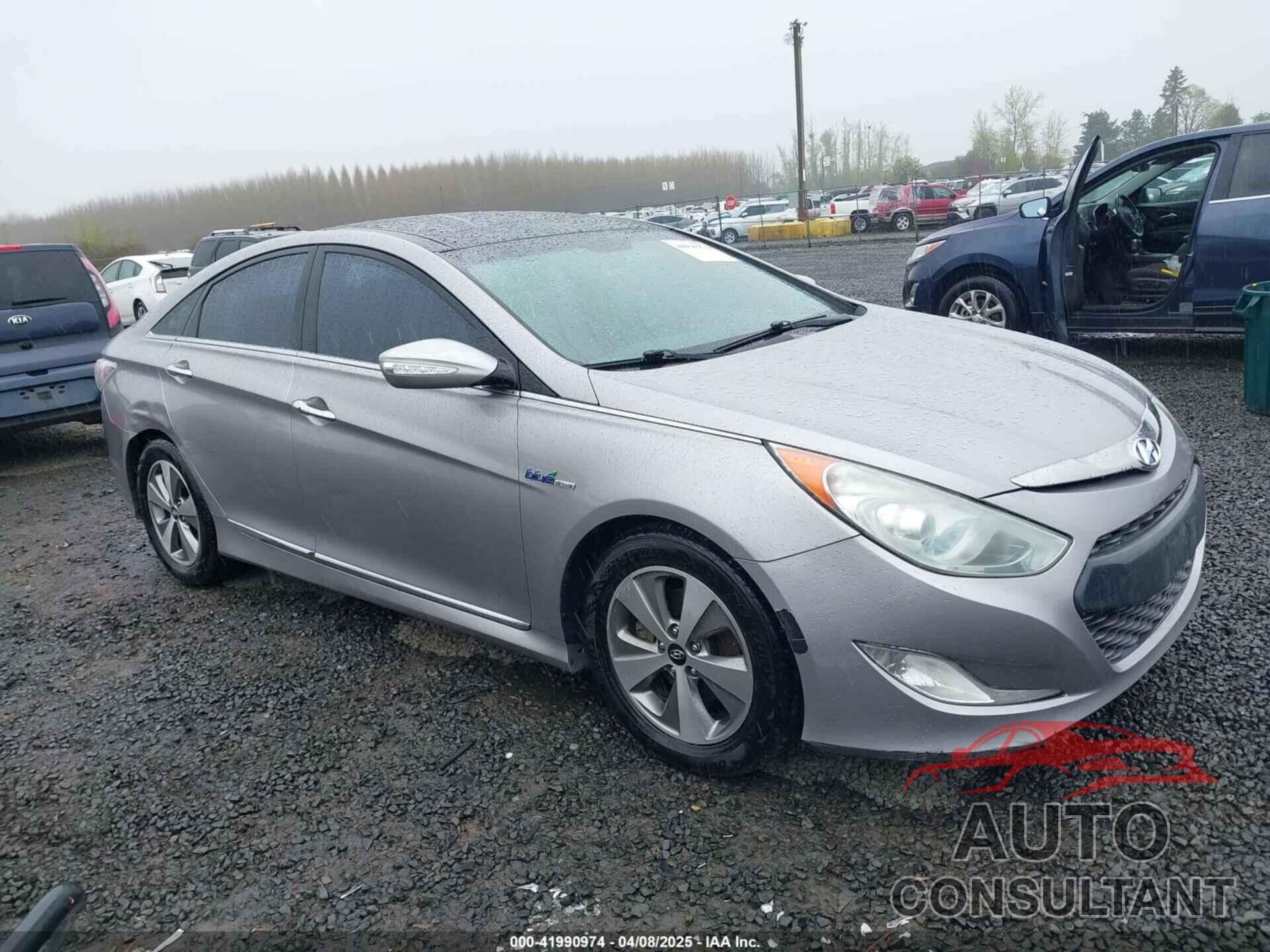 HYUNDAI SONATA HYBRID 2012 - KMHEC4A44CA040923