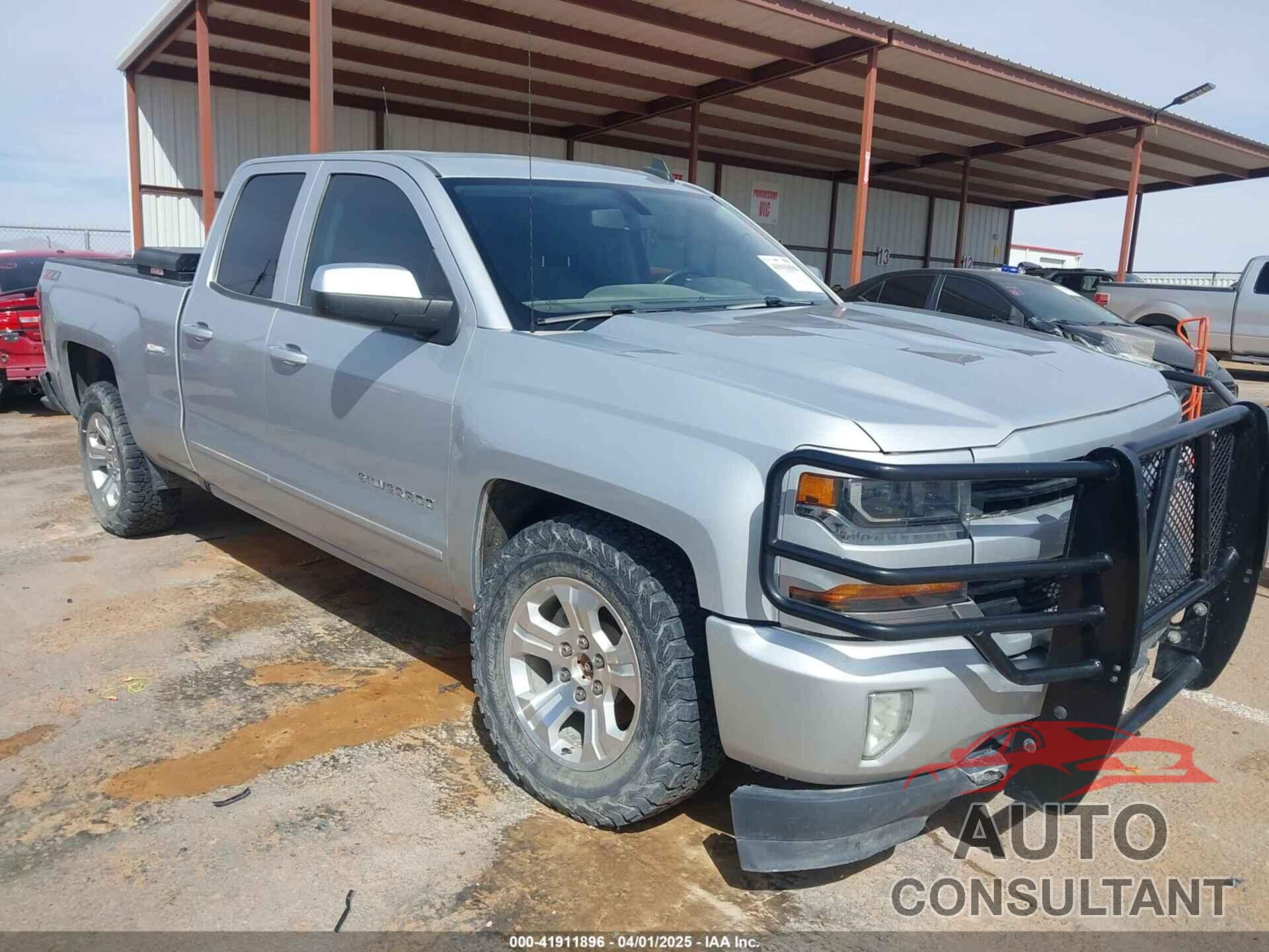 CHEVROLET SILVERADO 1500 2018 - 1GCVKREC9JZ379536
