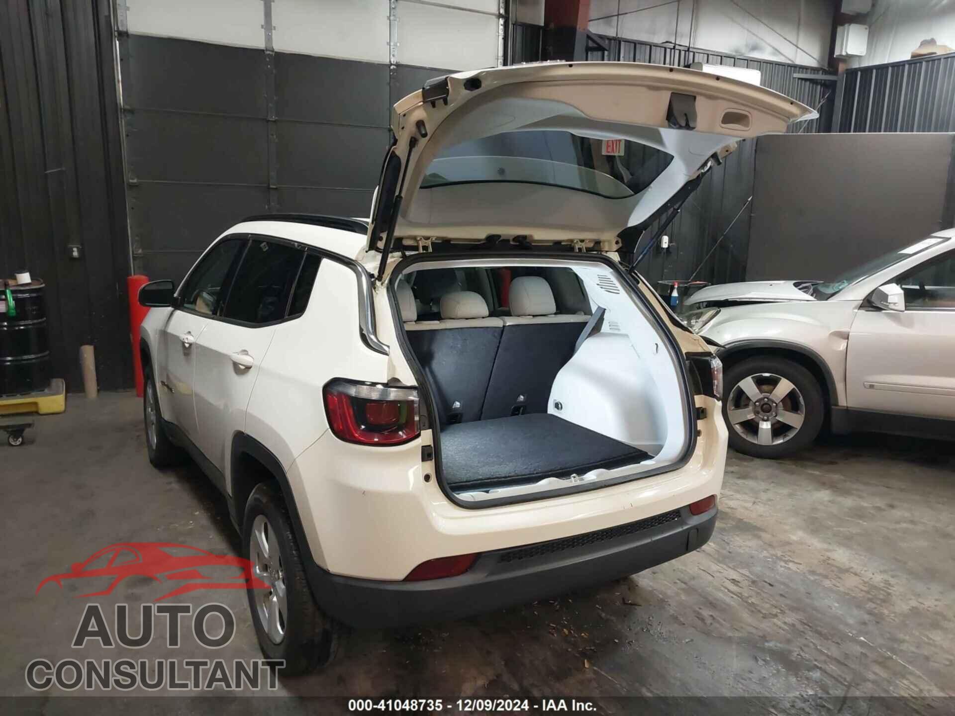 JEEP COMPASS 2018 - 3C4NJDBB9JT313741