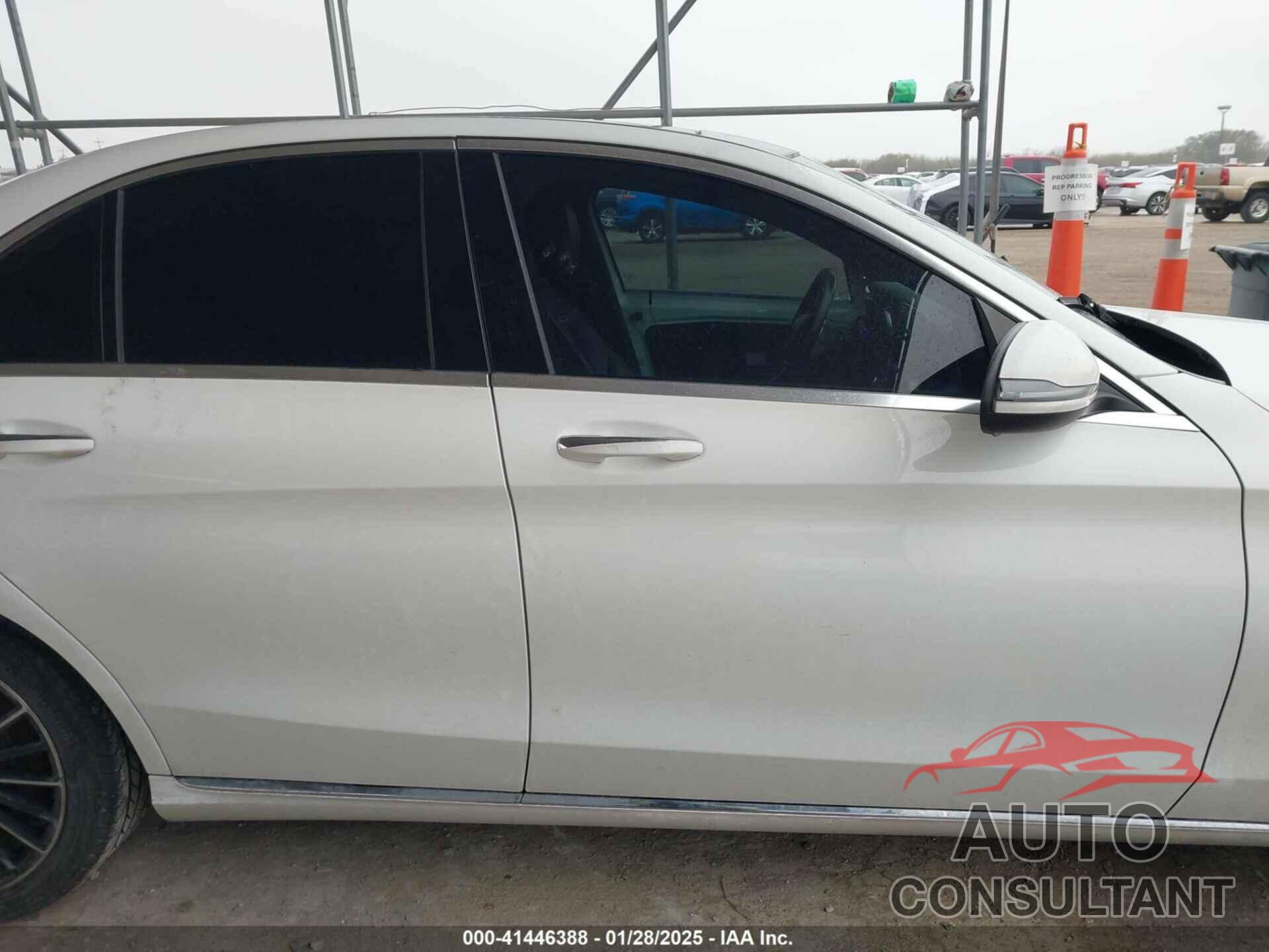 MERCEDES-BENZ C 300 2019 - 55SWF8DB1KU313208