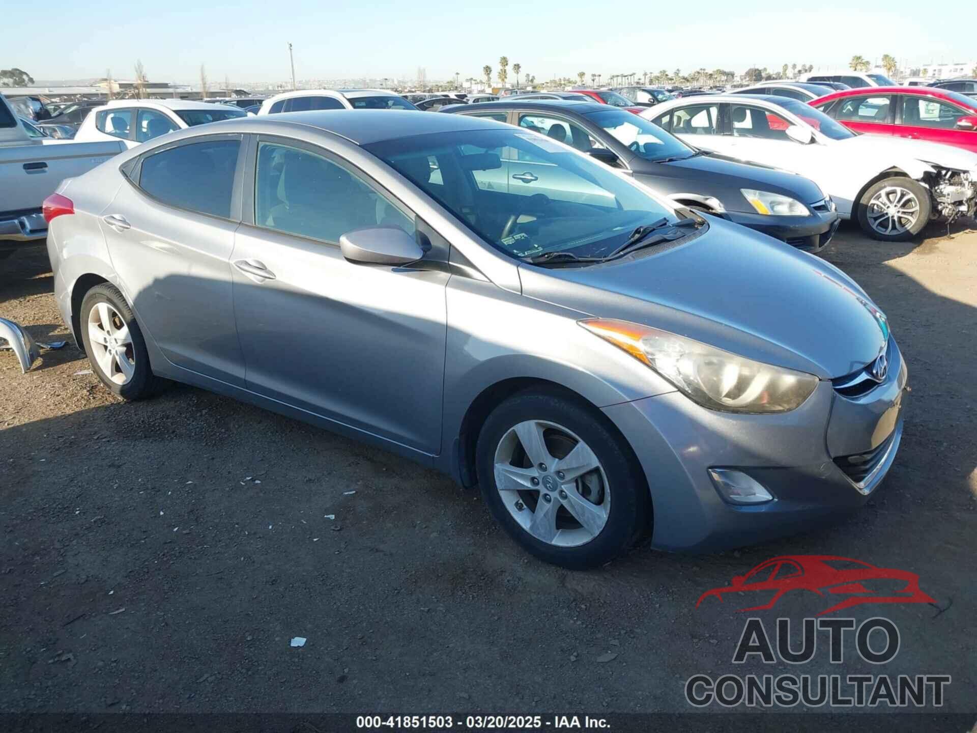 HYUNDAI ELANTRA 2013 - KMHDH4AE9DU804593