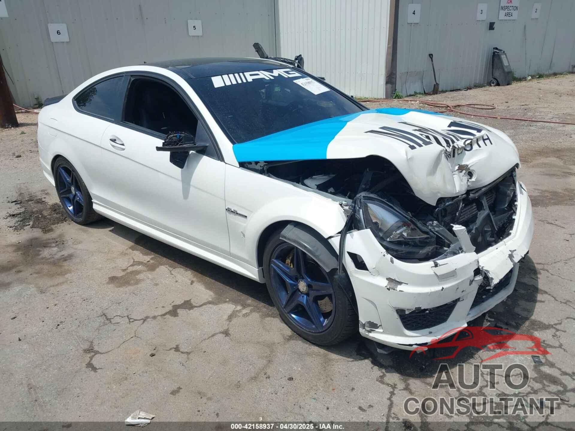 MERCEDES-BENZ C 63 AMG 2015 - WDDGJ7HB8FG387378