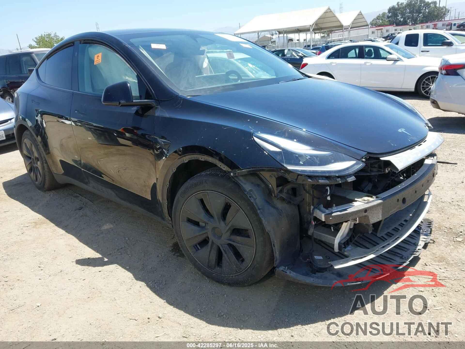 TESLA MODEL Y 2024 - 7SAYGAEE7RF122946