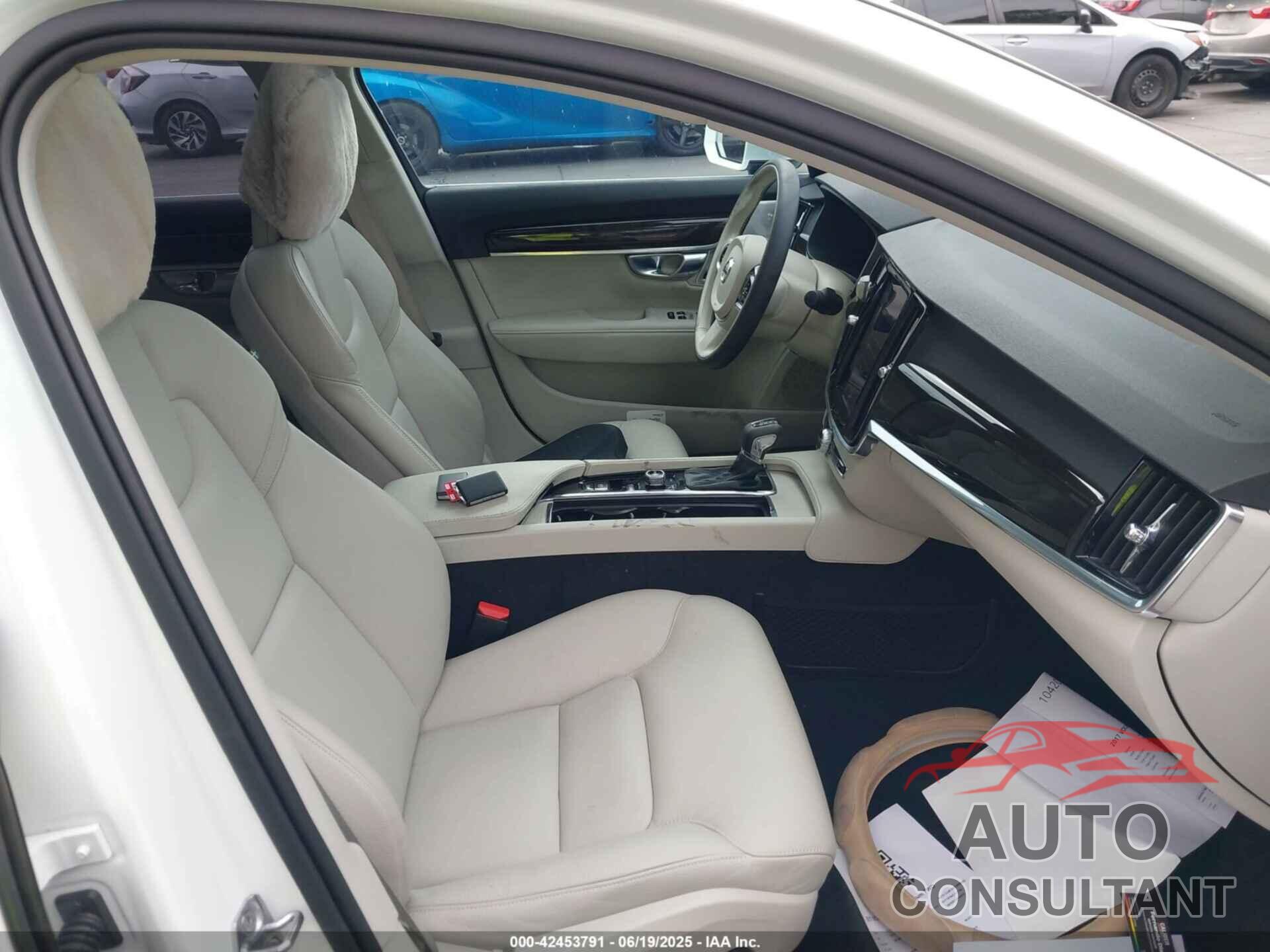 VOLVO S90 2017 - YV1102AK1H1017857