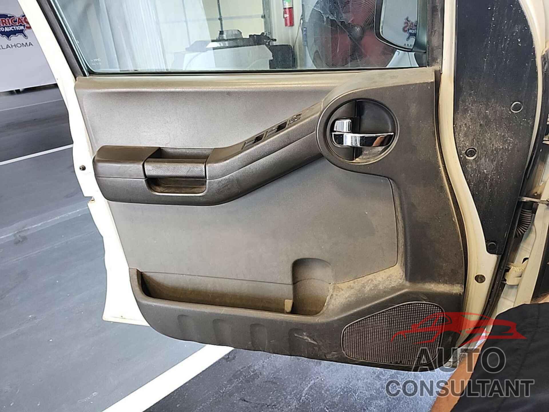 NISSAN XTERRA 2014 - 5N1AN0NW9EN808856