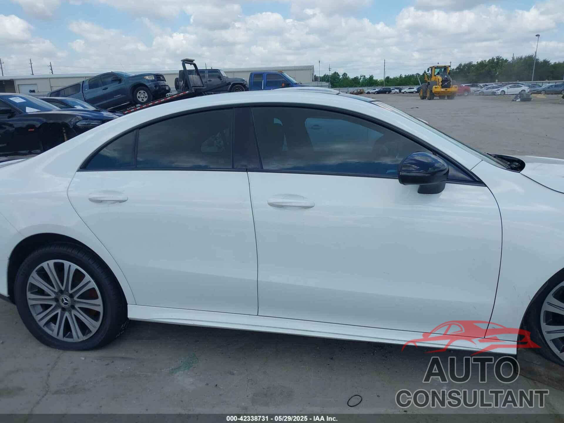 MERCEDES-BENZ CLA 250 2020 - W1K5J4GB4LN102187