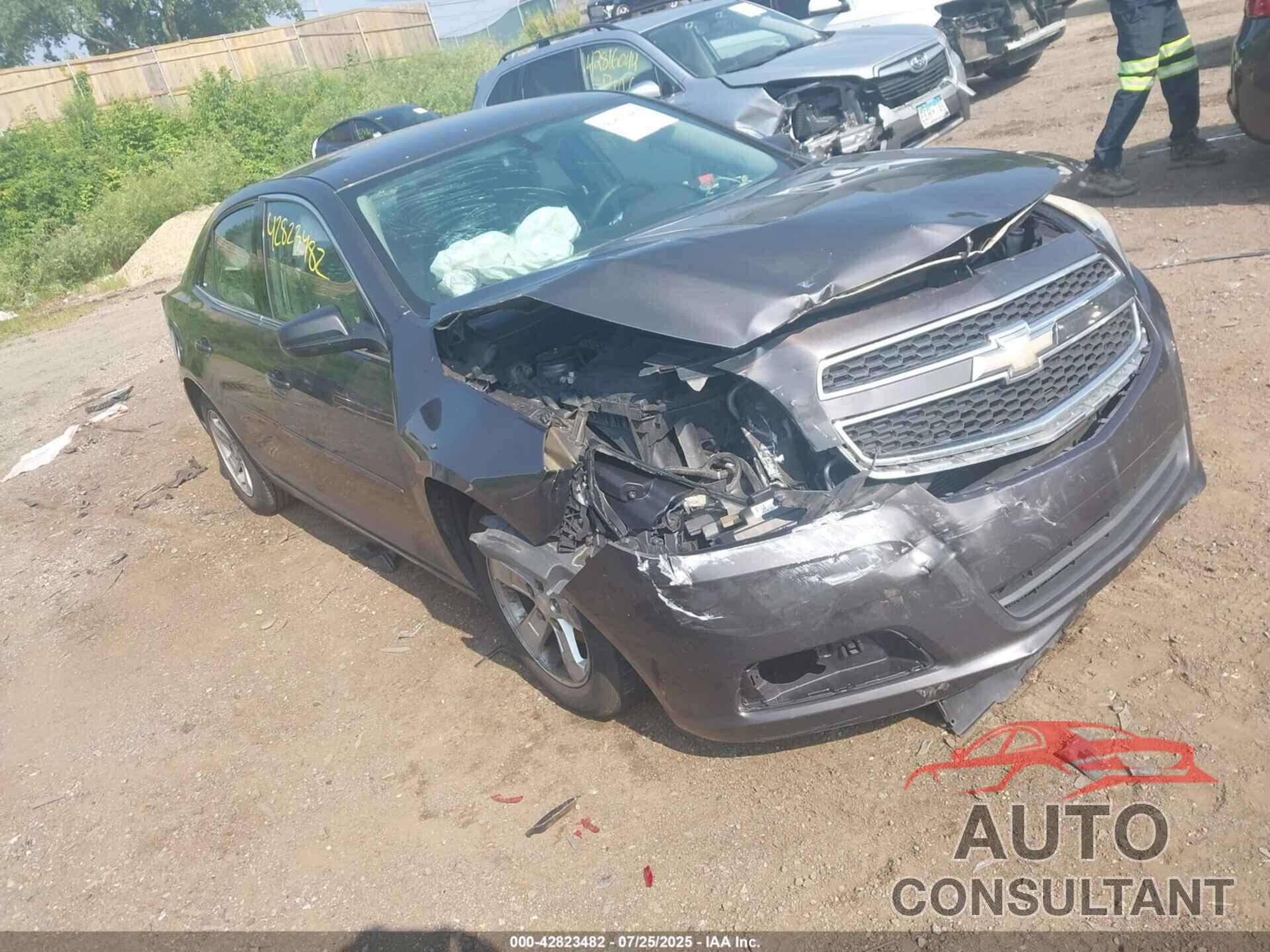 CHEVROLET MALIBU 2013 - 1G11B5SA2DF348489