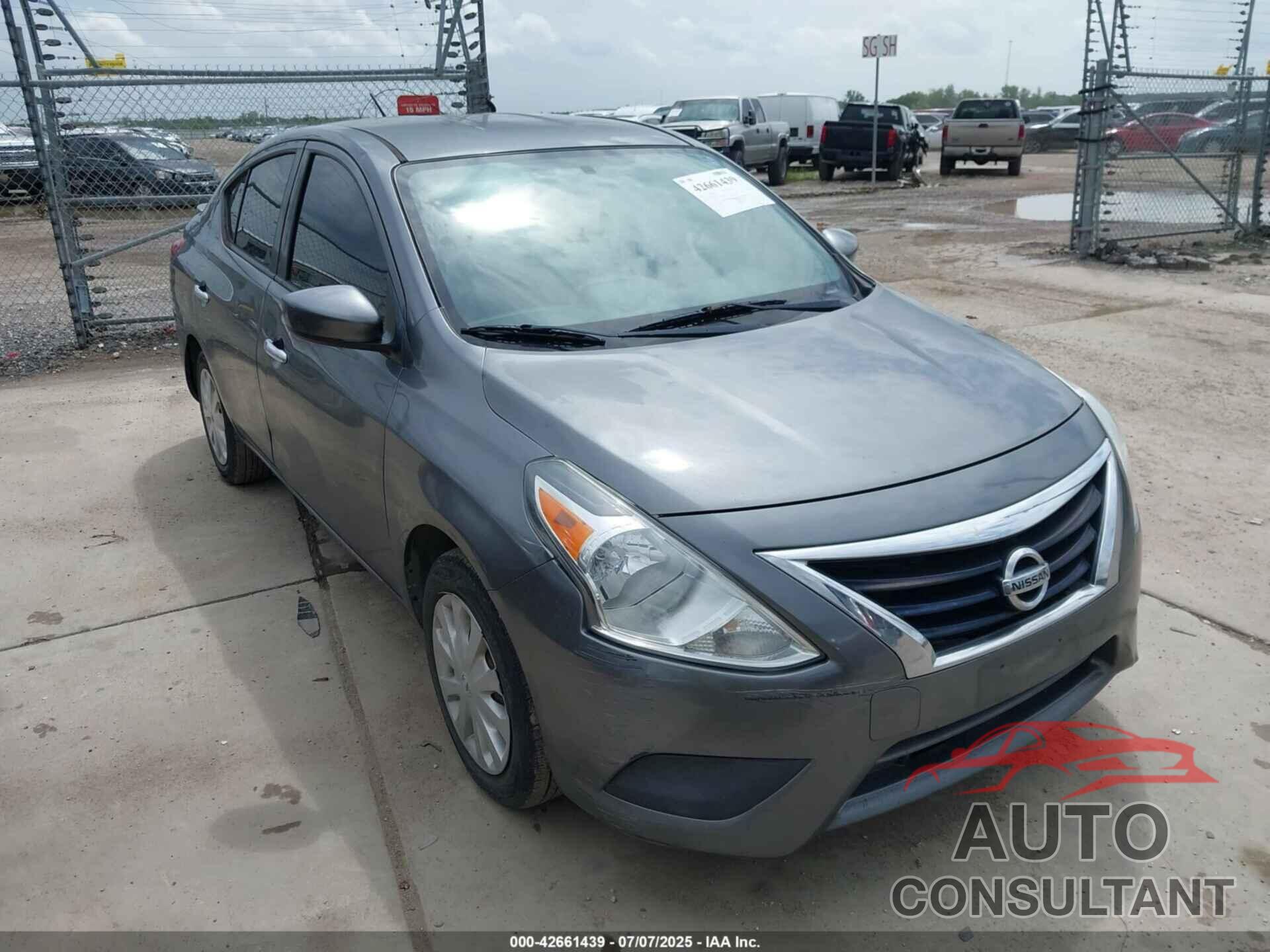 NISSAN VERSA 2017 - 3N1CN7AP6HL827974