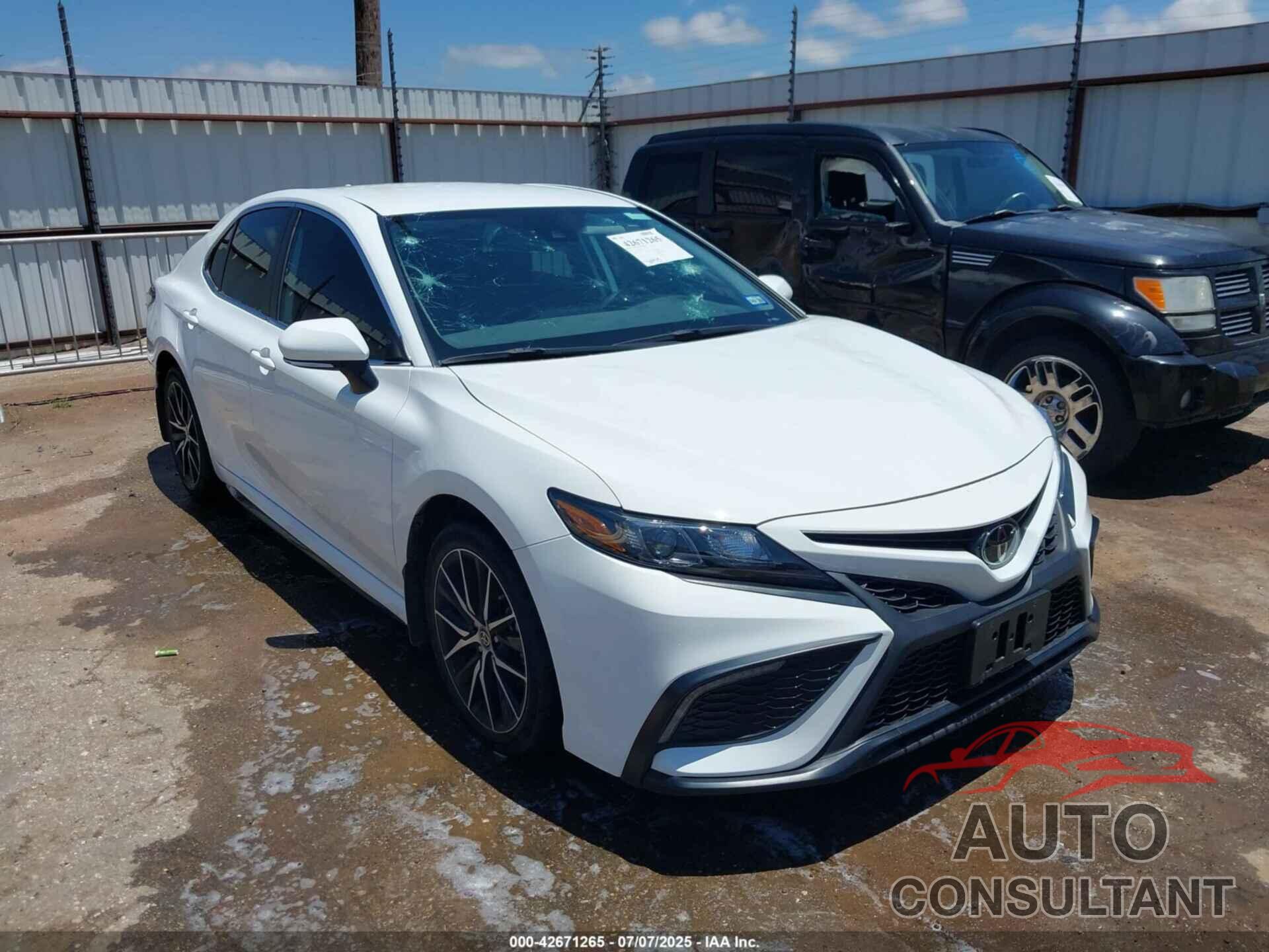 TOYOTA CAMRY 2023 - 4T1G11AK4PU821277