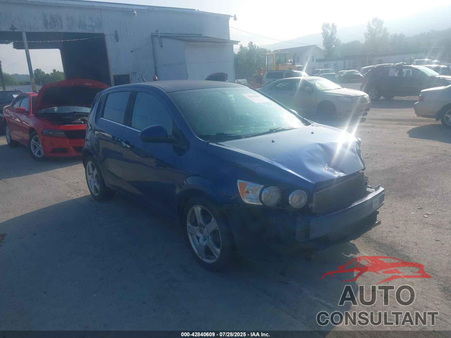 CHEVROLET SONIC 2014 - 1G1JE6SB3E4200225