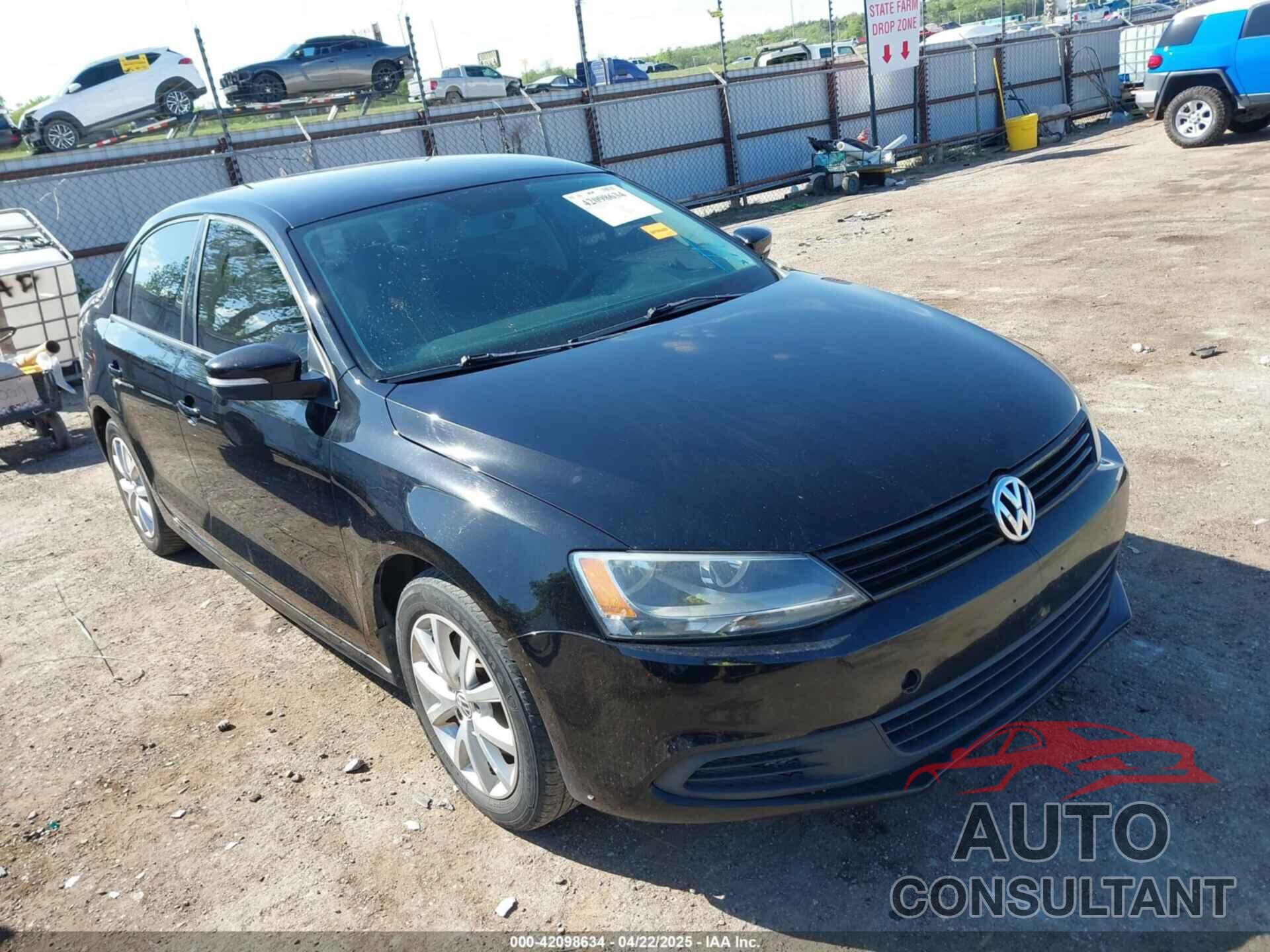 VOLKSWAGEN JETTA 2012 - 3VWDX7AJ7CM113942